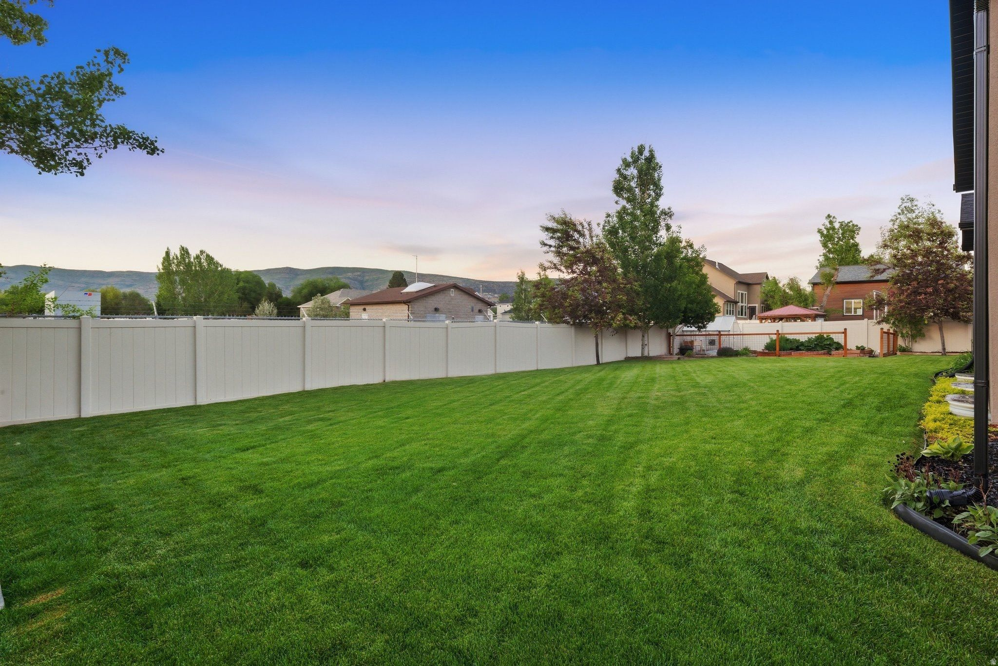 BROADHEAD ESTATES - Residential