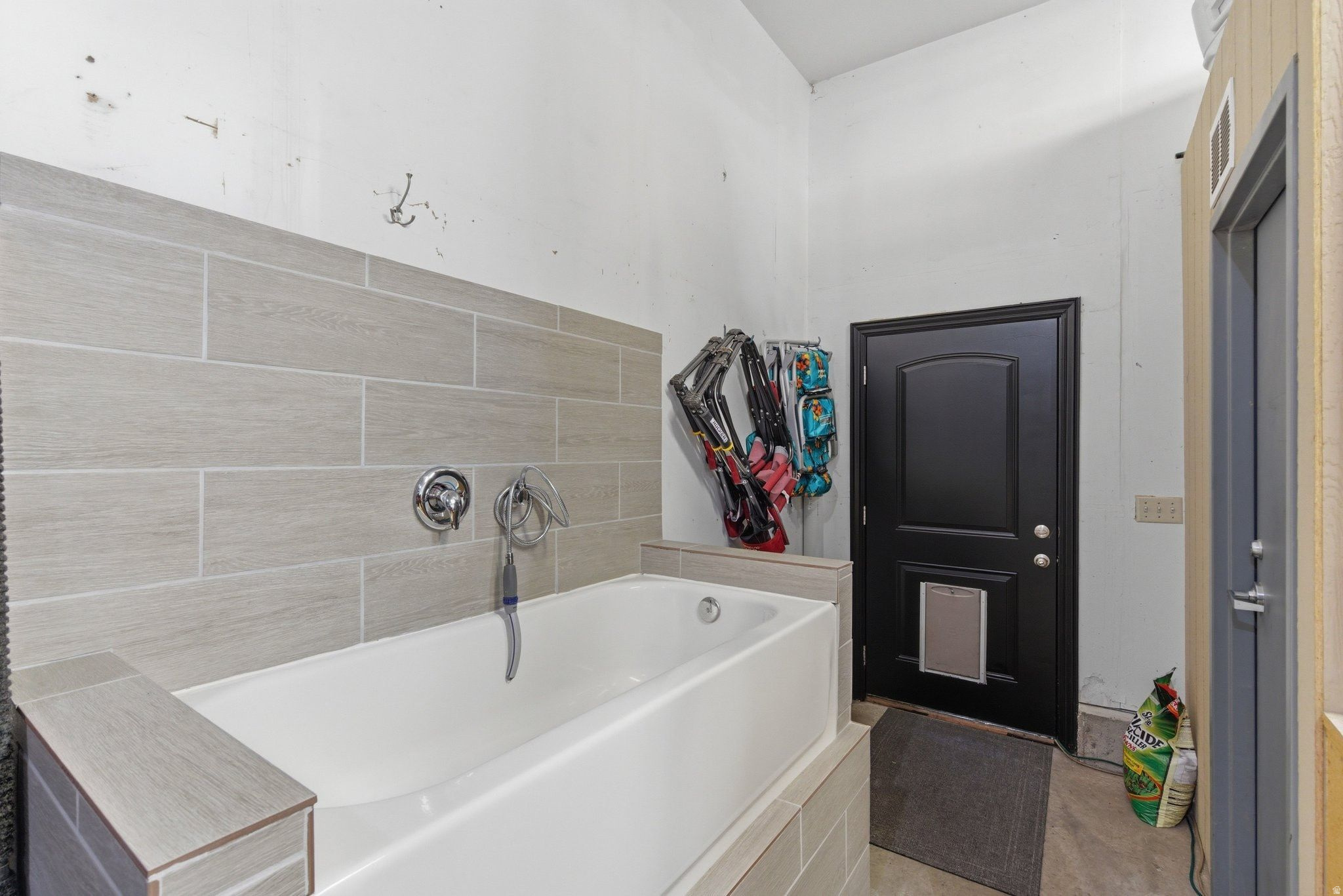 BROADHEAD ESTATES - Residential
