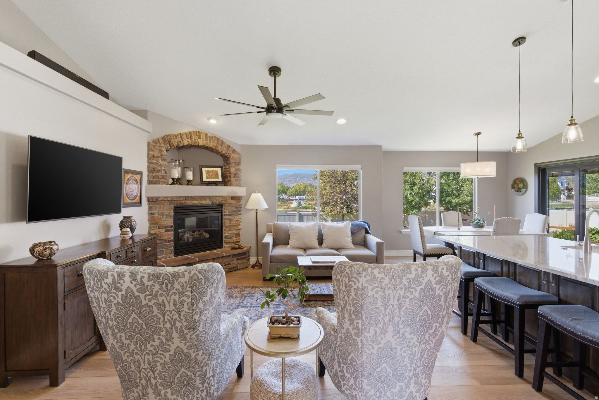 BROADHEAD ESTATES - Residential