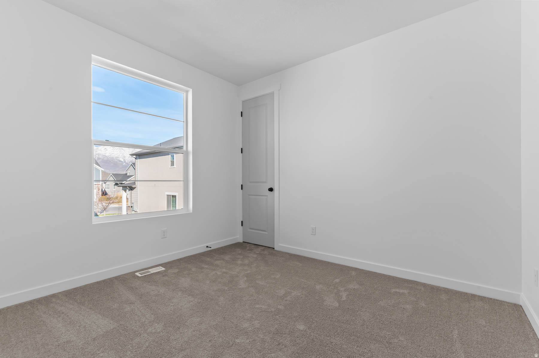 BROADVIEW SHORES COTTAGES 807 - Residential
