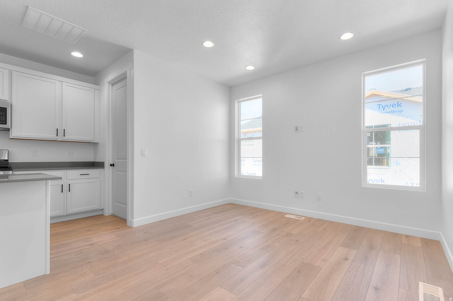 BROADVIEW SHORES COTTAGES 807 - Residential