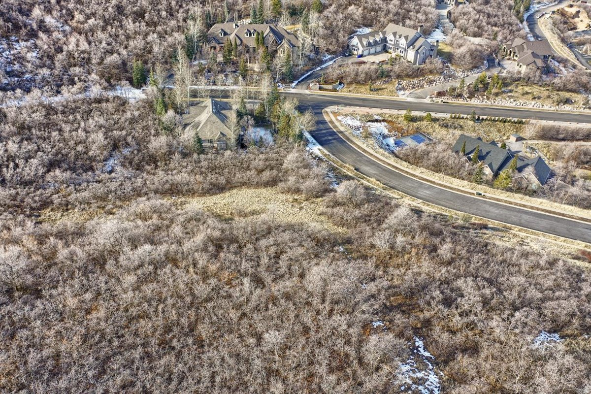 HIGHLAND OAKS SUB - Land