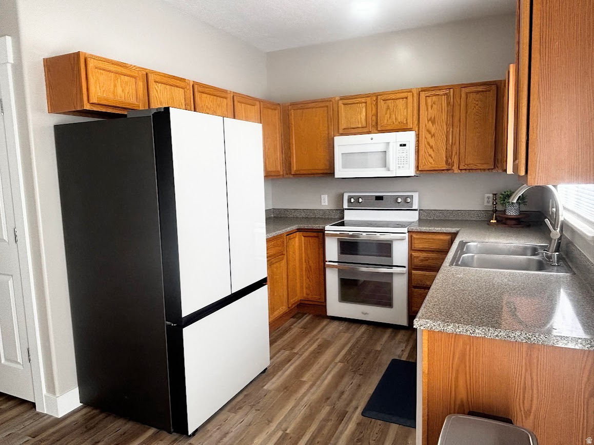 COPPER HILLS CONDOMINIUMS - Residential