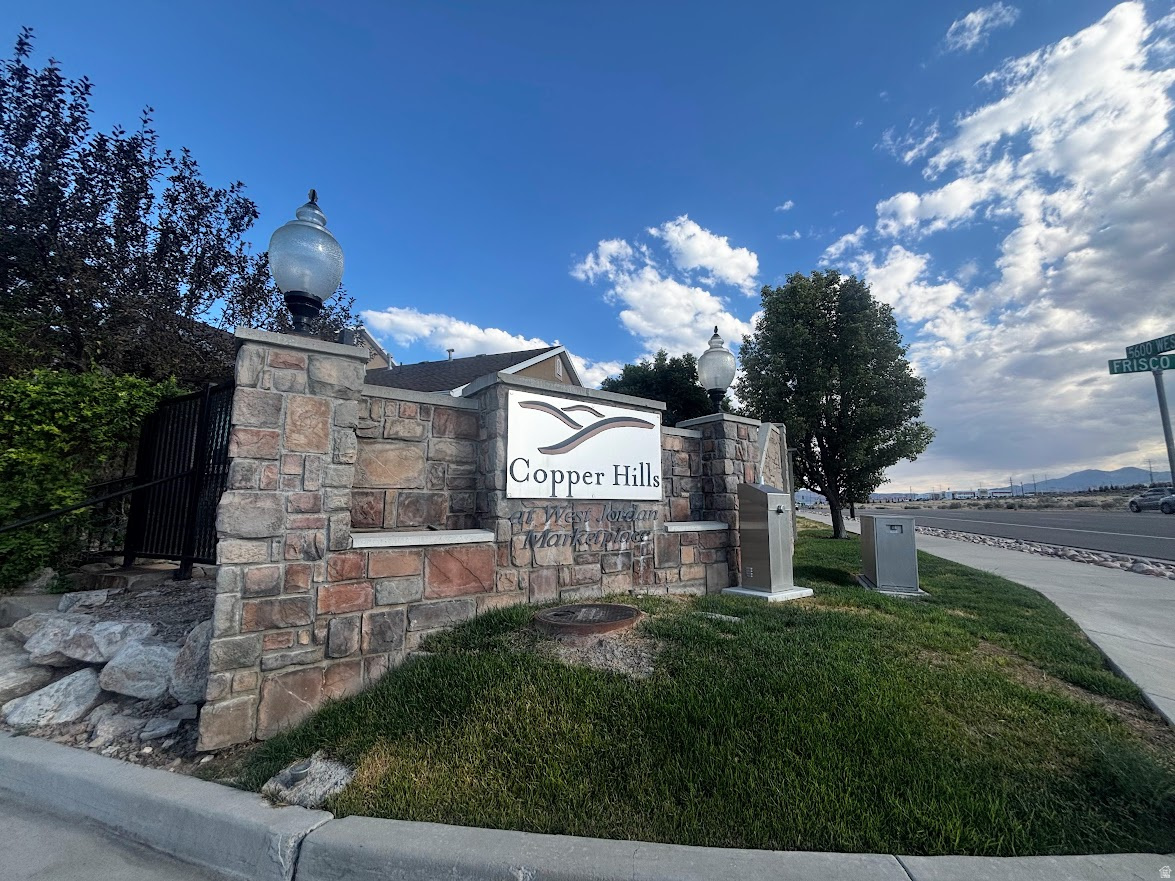 COPPER HILLS CONDOMINIUMS - Residential