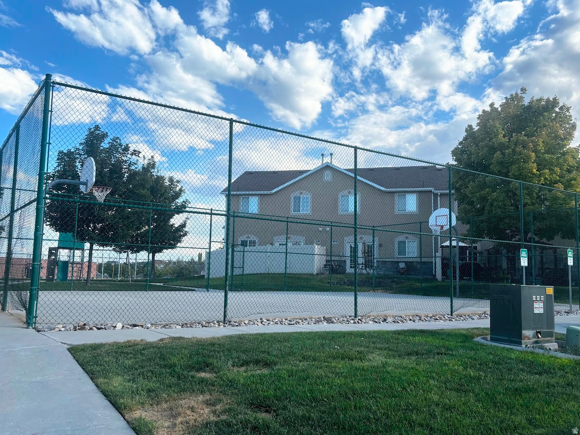 COPPER HILLS CONDOMINIUMS - Residential