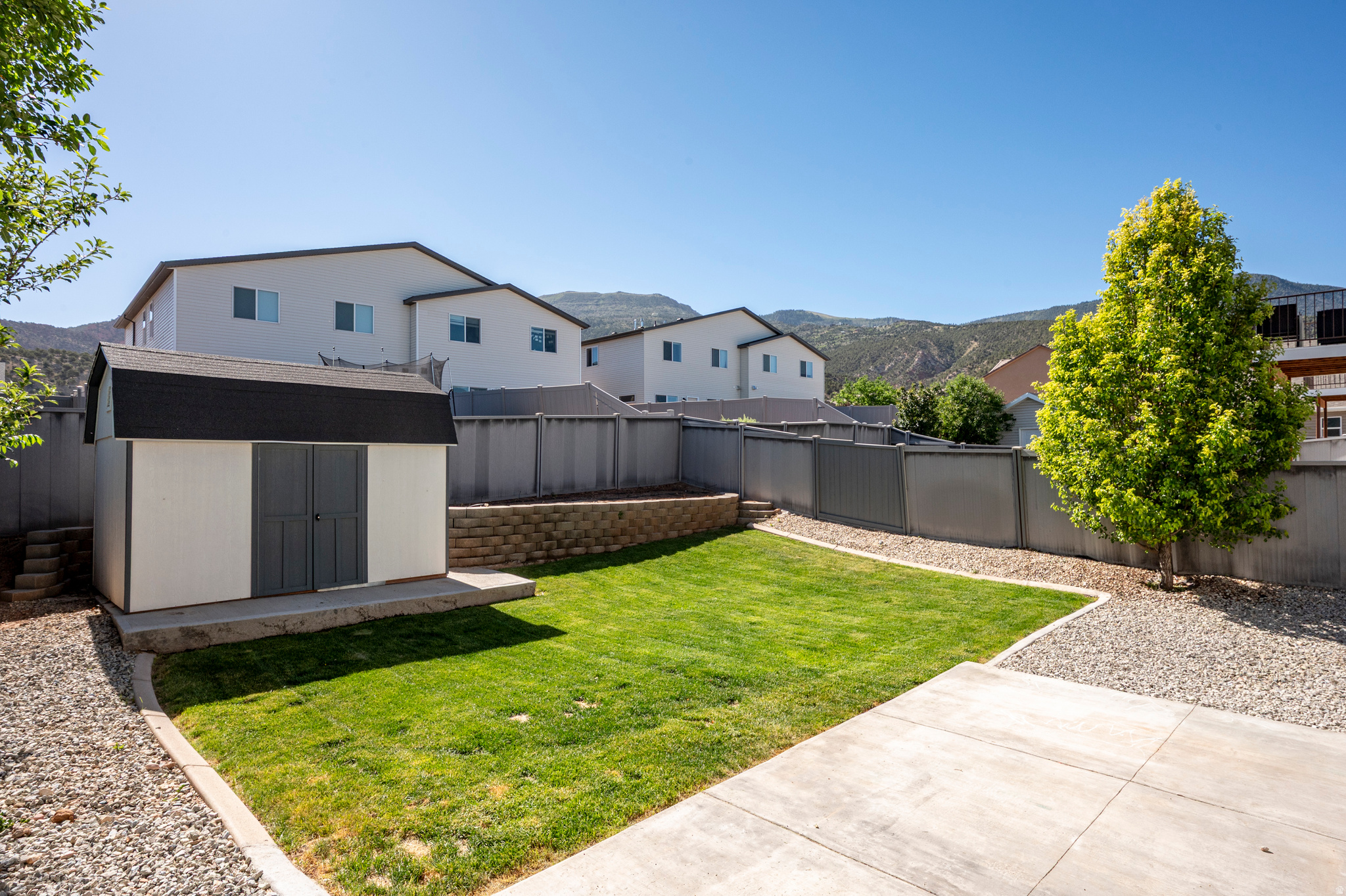 MOUNTAIN VISTA - Residential
