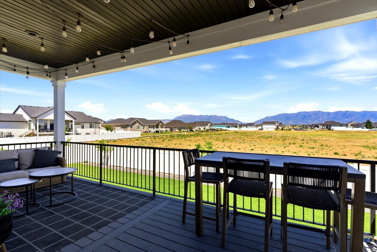 CRAYTHORN HOMESTEAD - Residential
