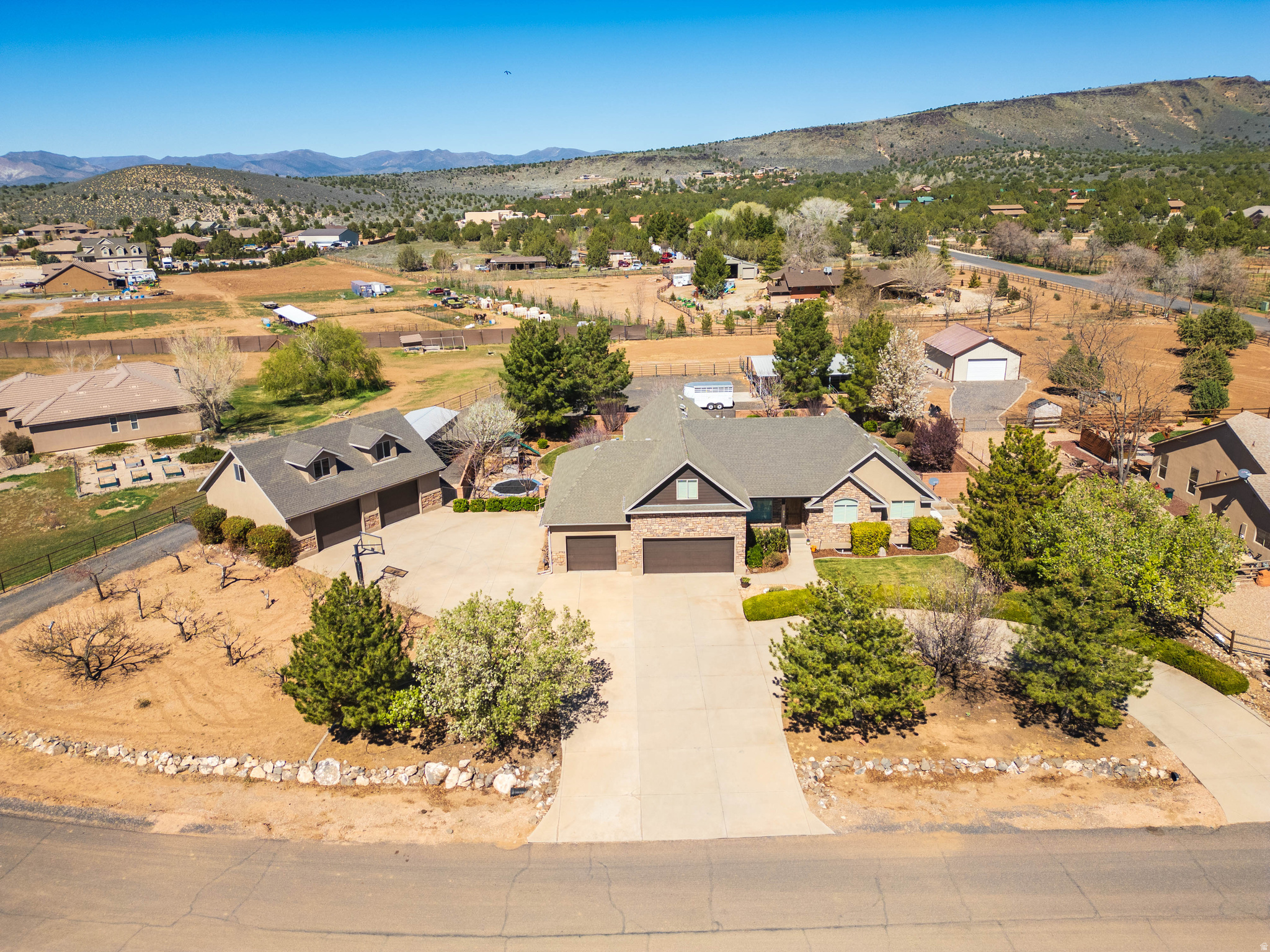 CANYON TRAILS @ DAMMERON VALLEY PH 2 - Residential