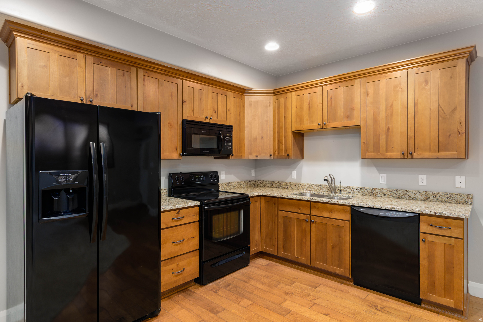 CANYON TRAILS @ DAMMERON VALLEY PH 2 - Residential