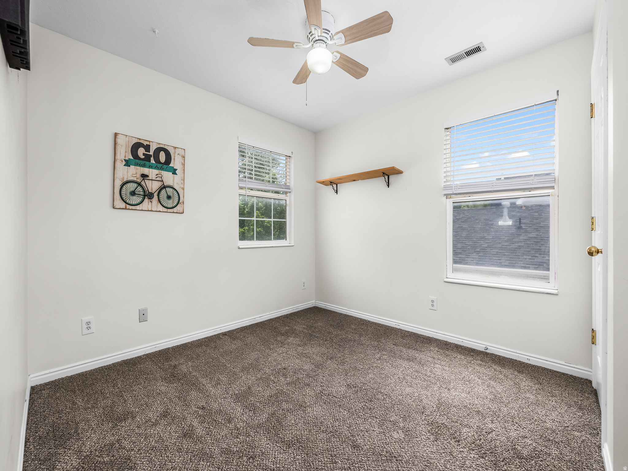 ASH POINT AT SADDLE - Residential