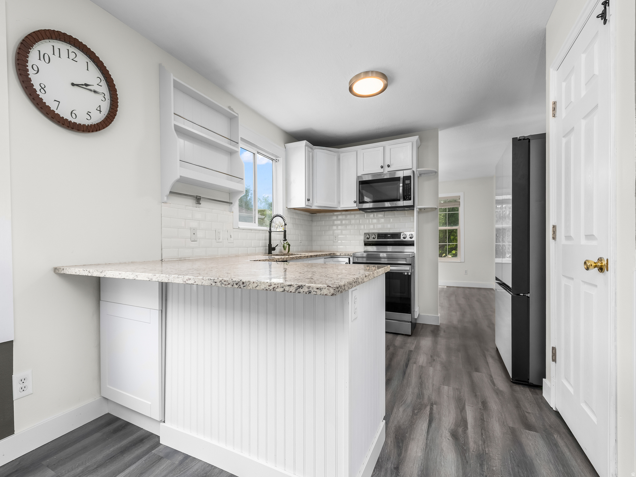 ASH POINT AT SADDLE - Residential