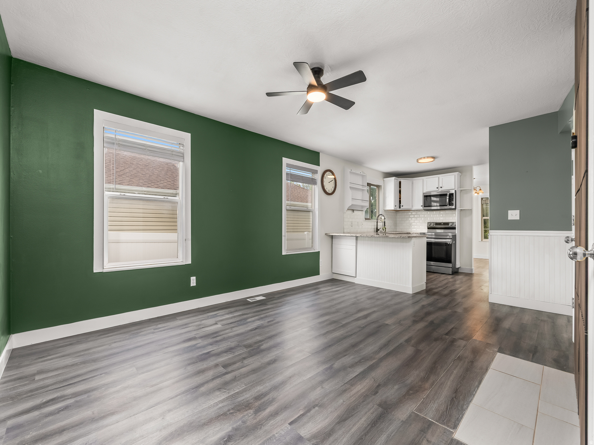ASH POINT AT SADDLE - Residential