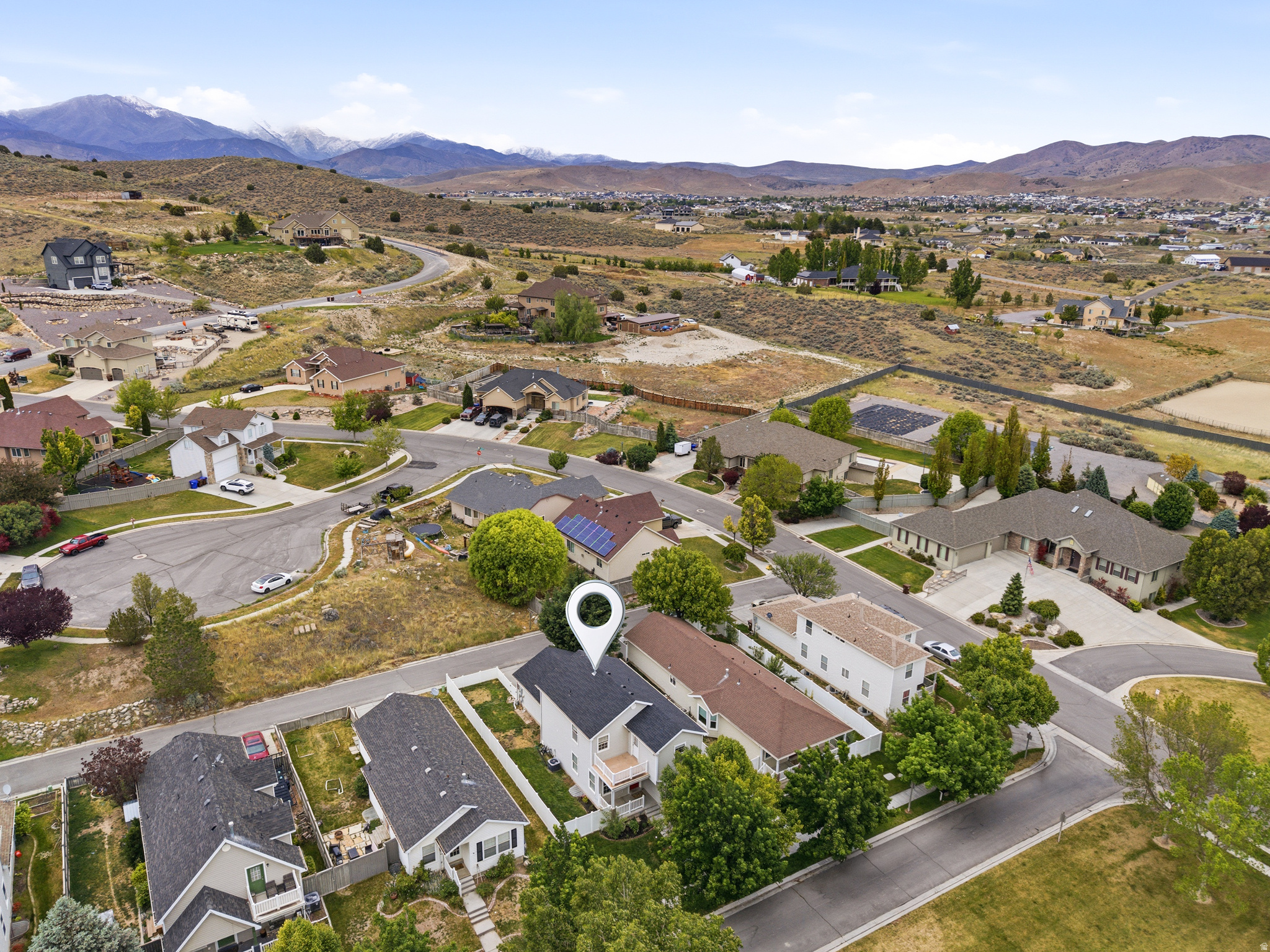 ASH POINT AT SADDLE - Residential
