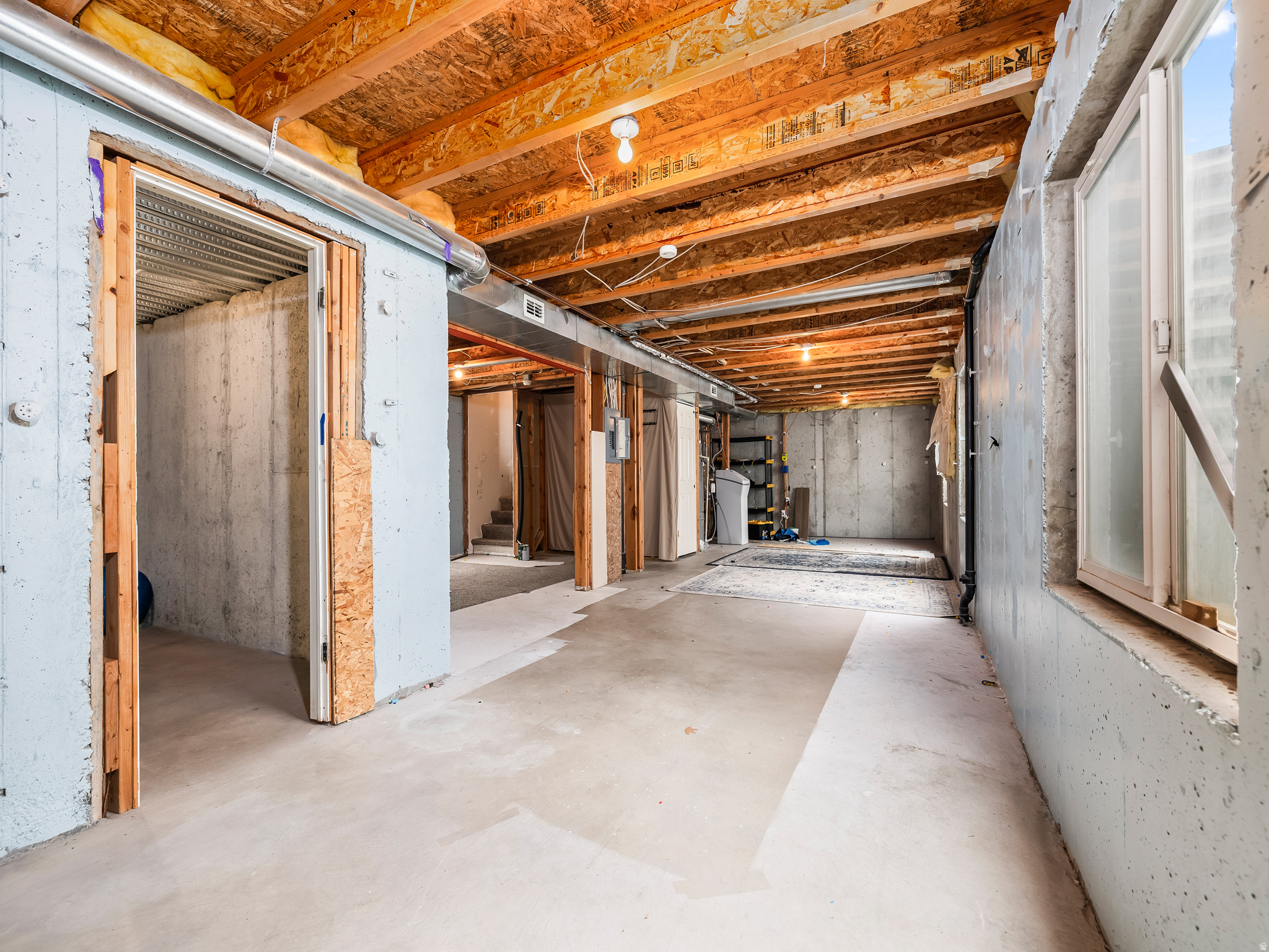 ASH POINT AT SADDLE - Residential