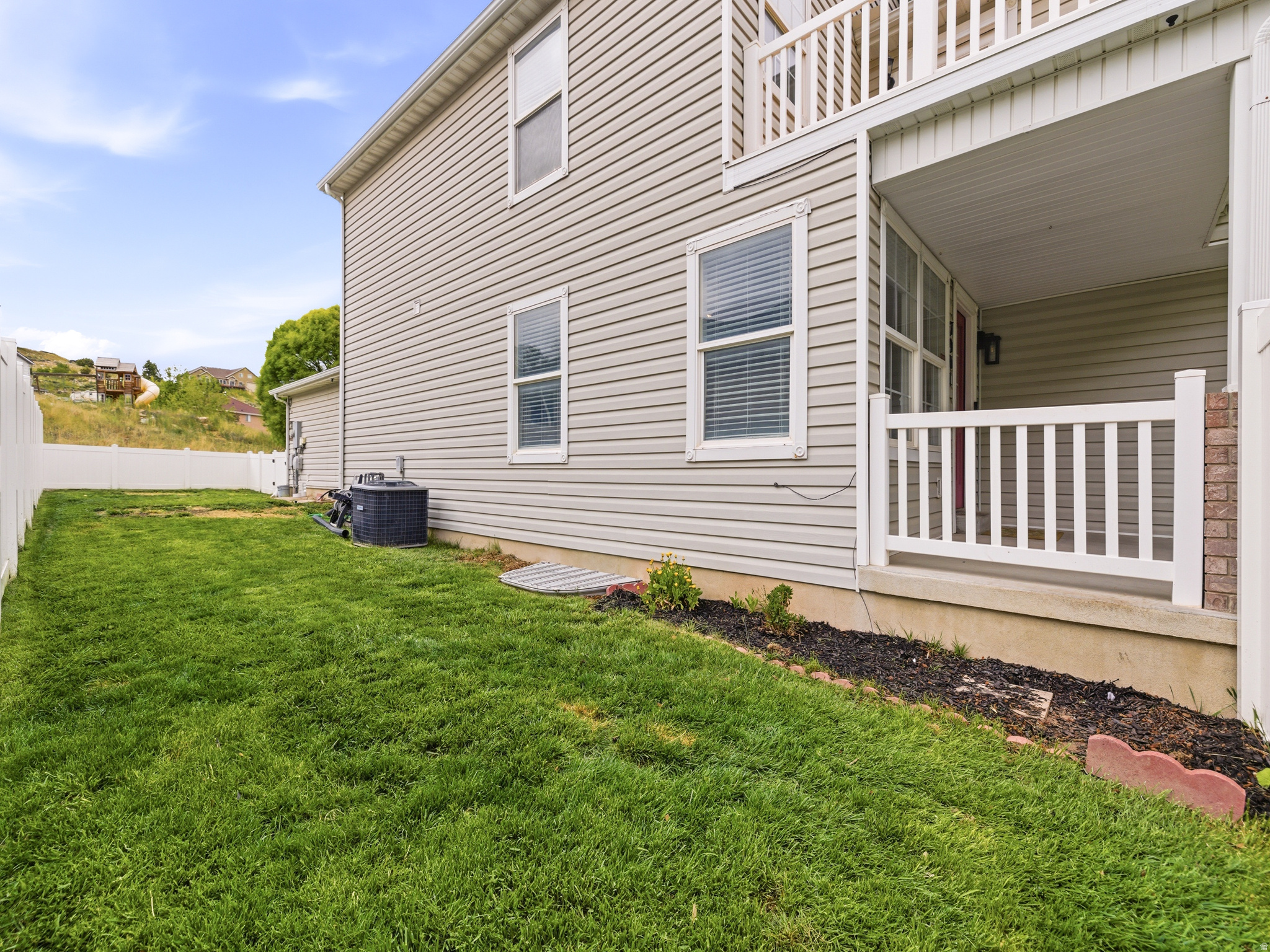ASH POINT AT SADDLE - Residential