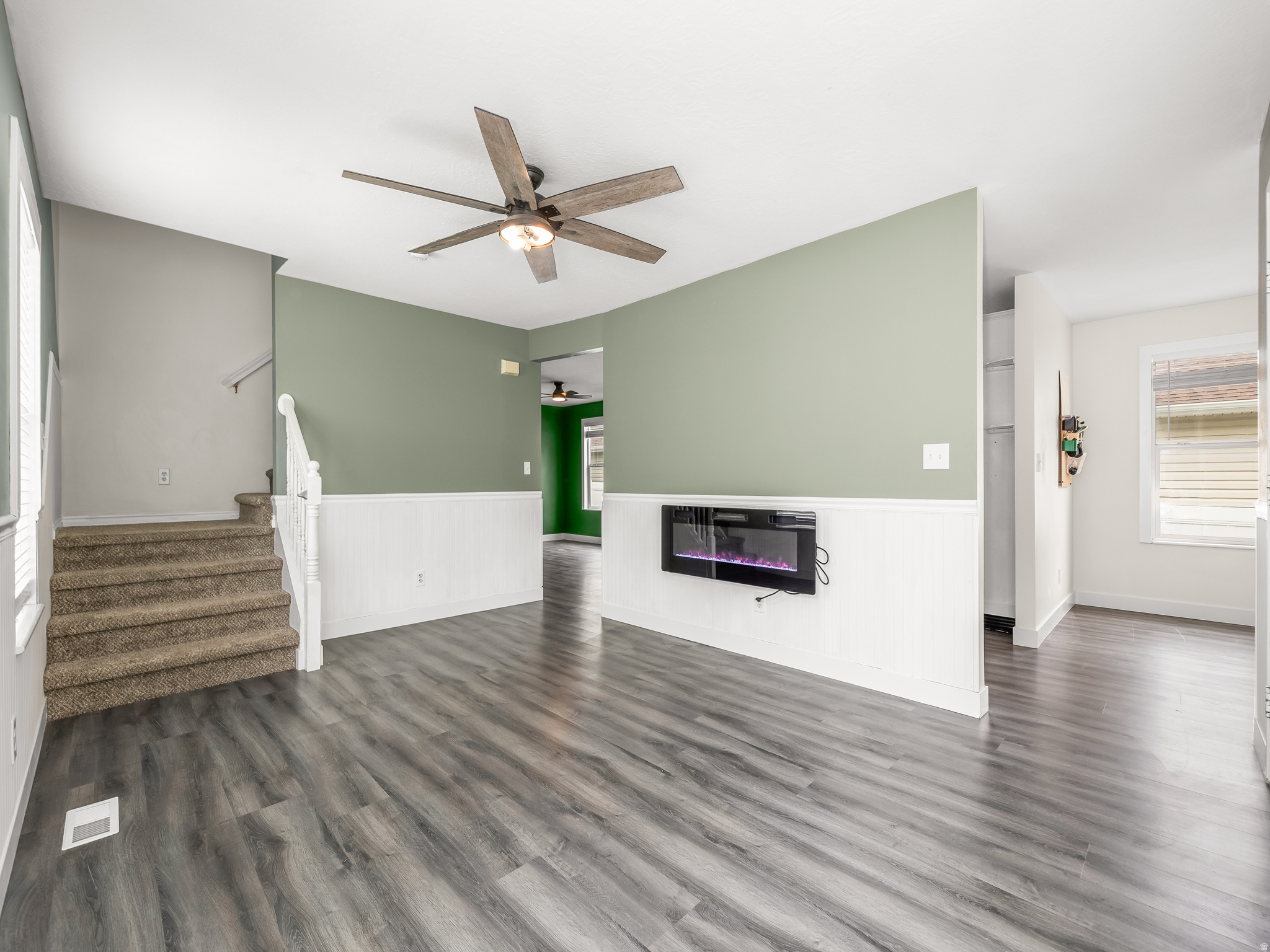 ASH POINT AT SADDLE - Residential