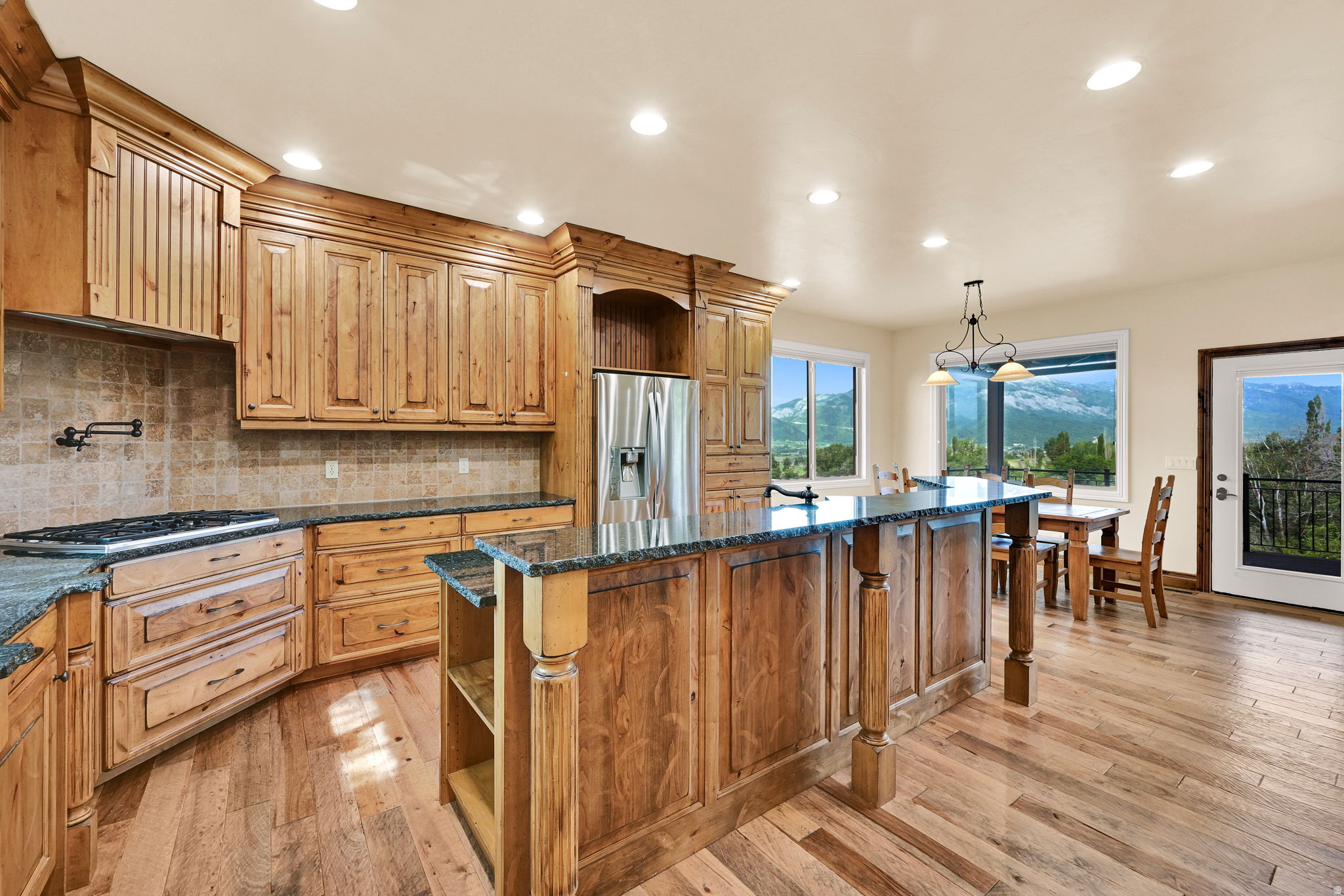 ELKHORN - Residential