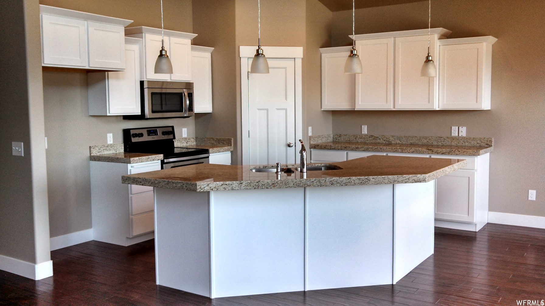 TAYLOR'S GROVE - Residential