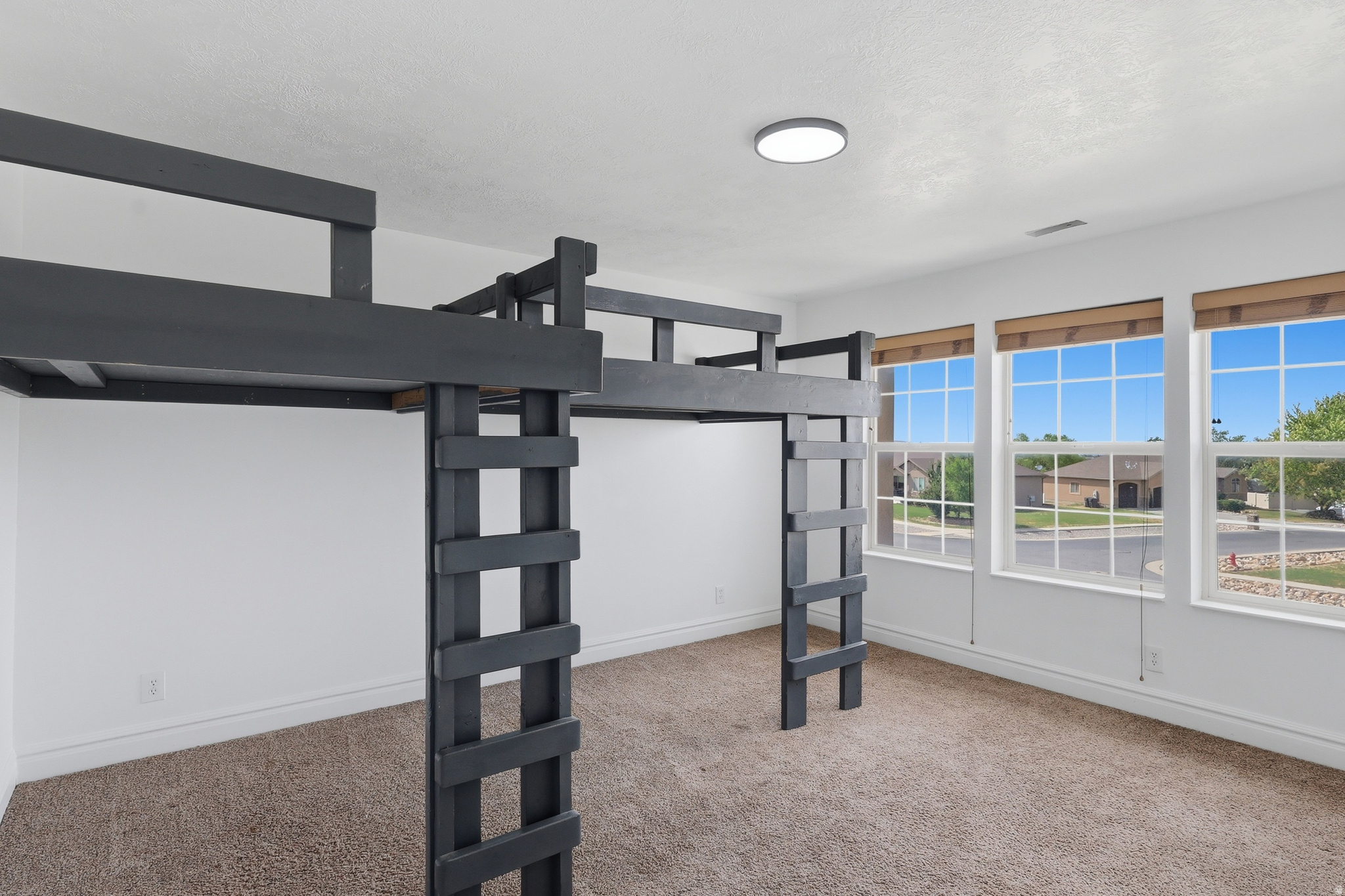 SOUTH WILLOW RANCHES - Residential