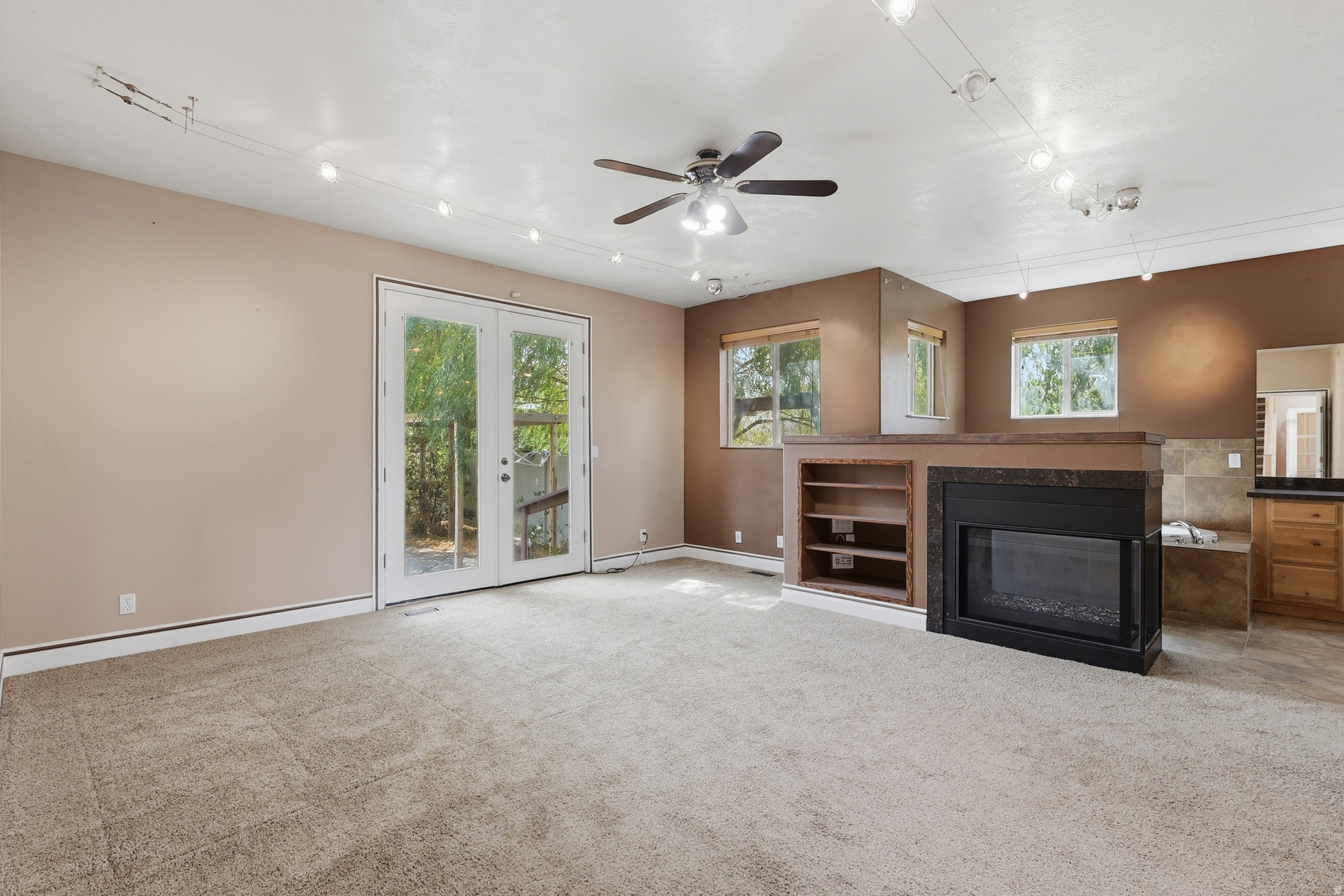 SOUTH WILLOW RANCHES - Residential