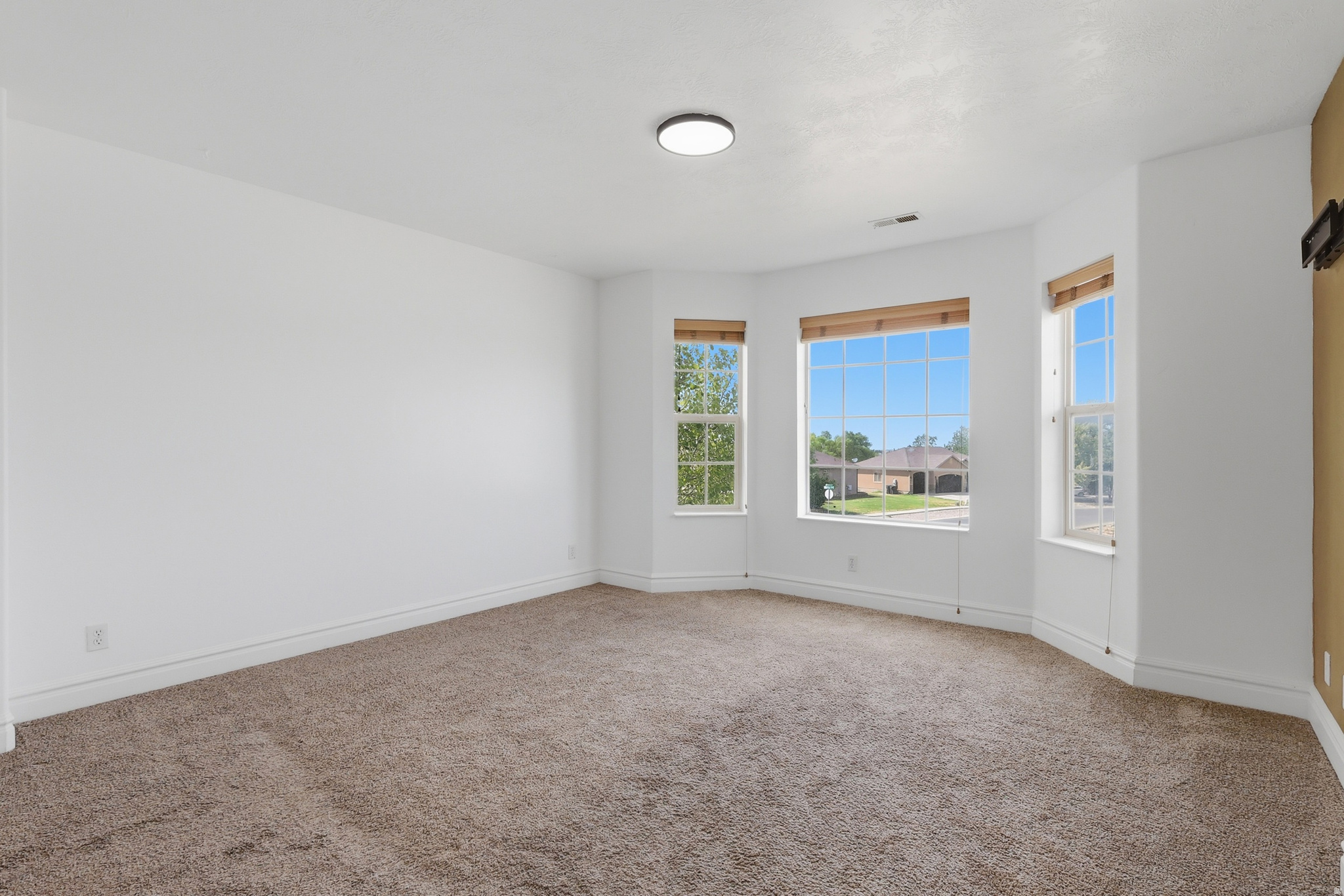SOUTH WILLOW RANCHES - Residential