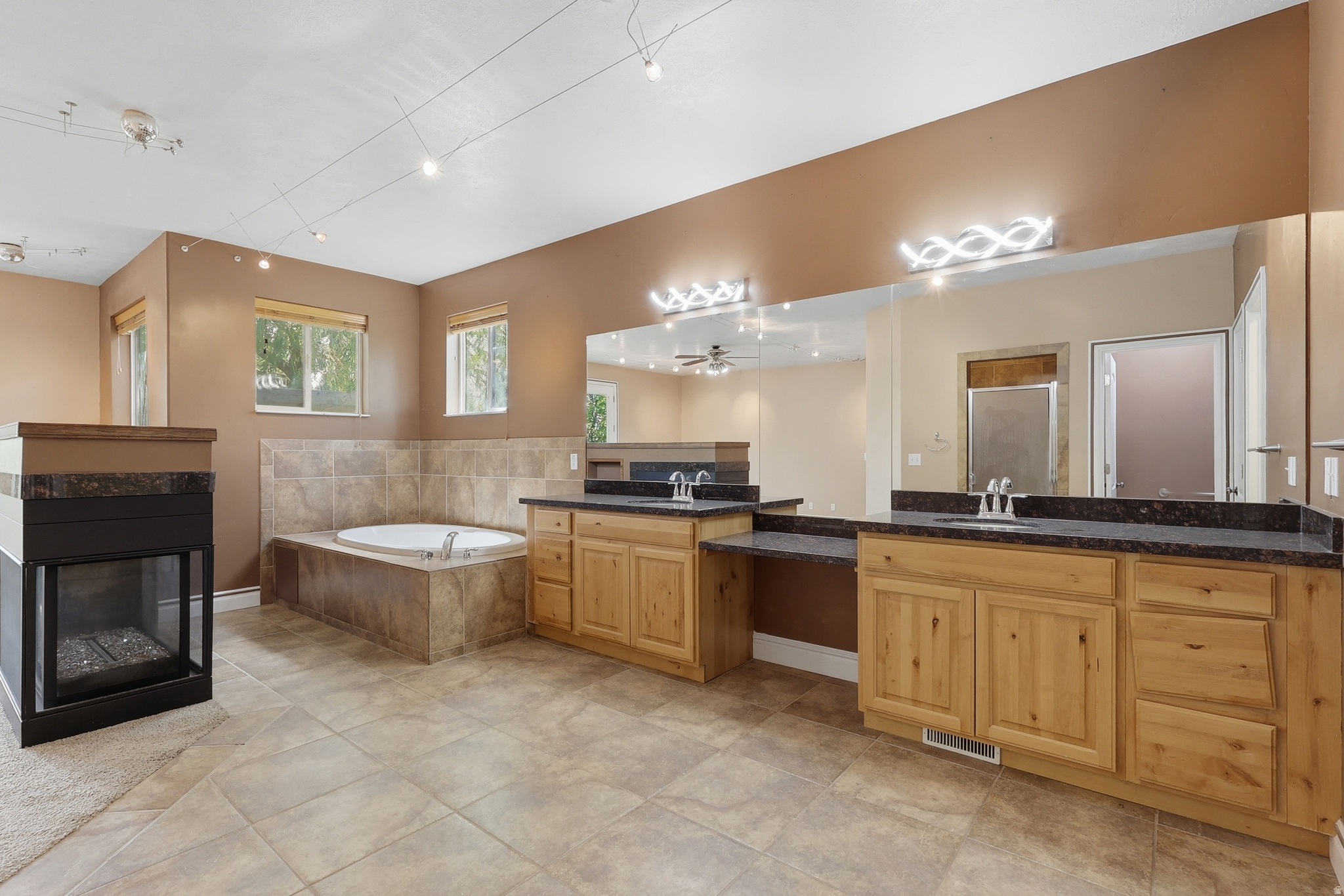 SOUTH WILLOW RANCHES - Residential