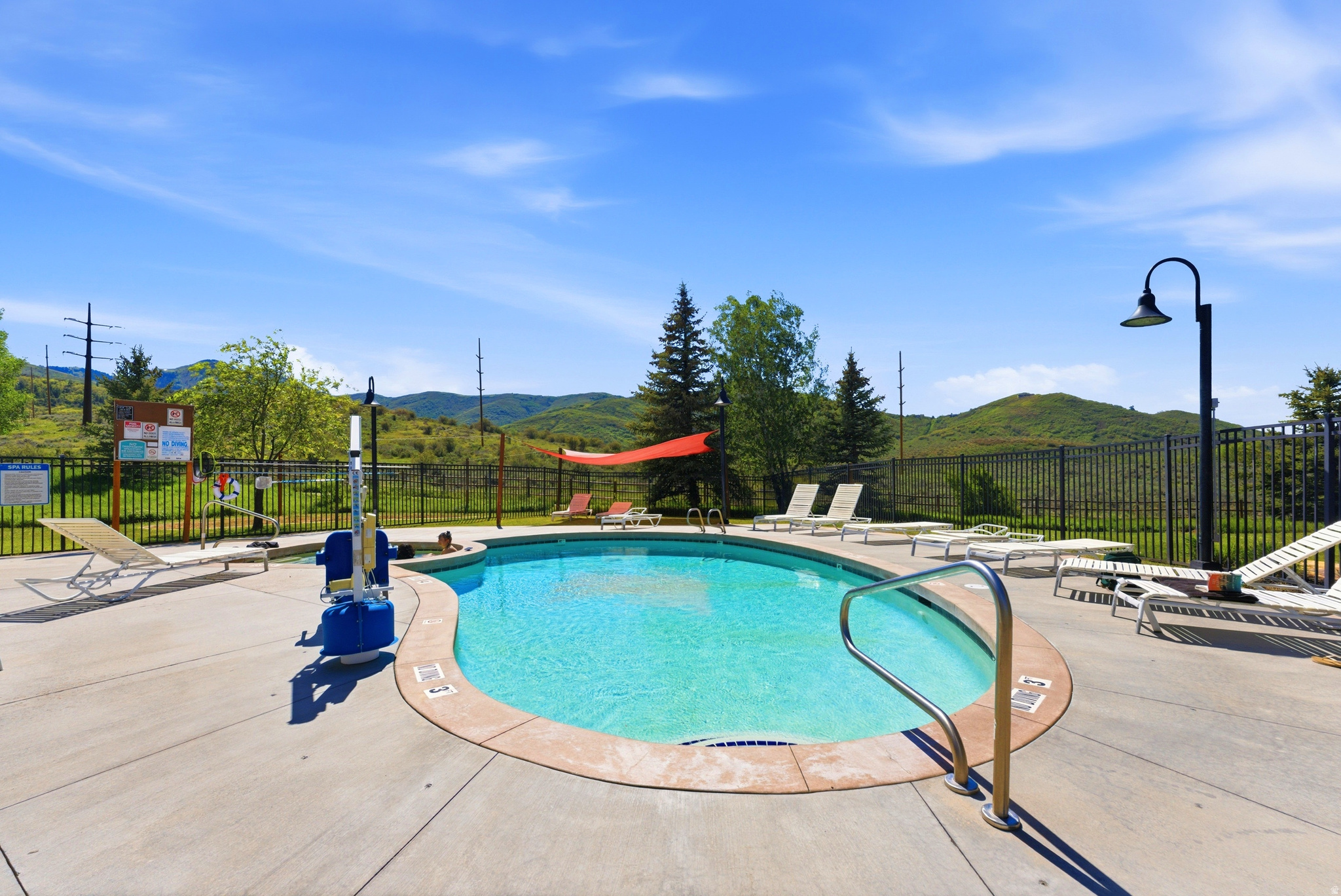 CRESTVIEW CONDOS - Residential
