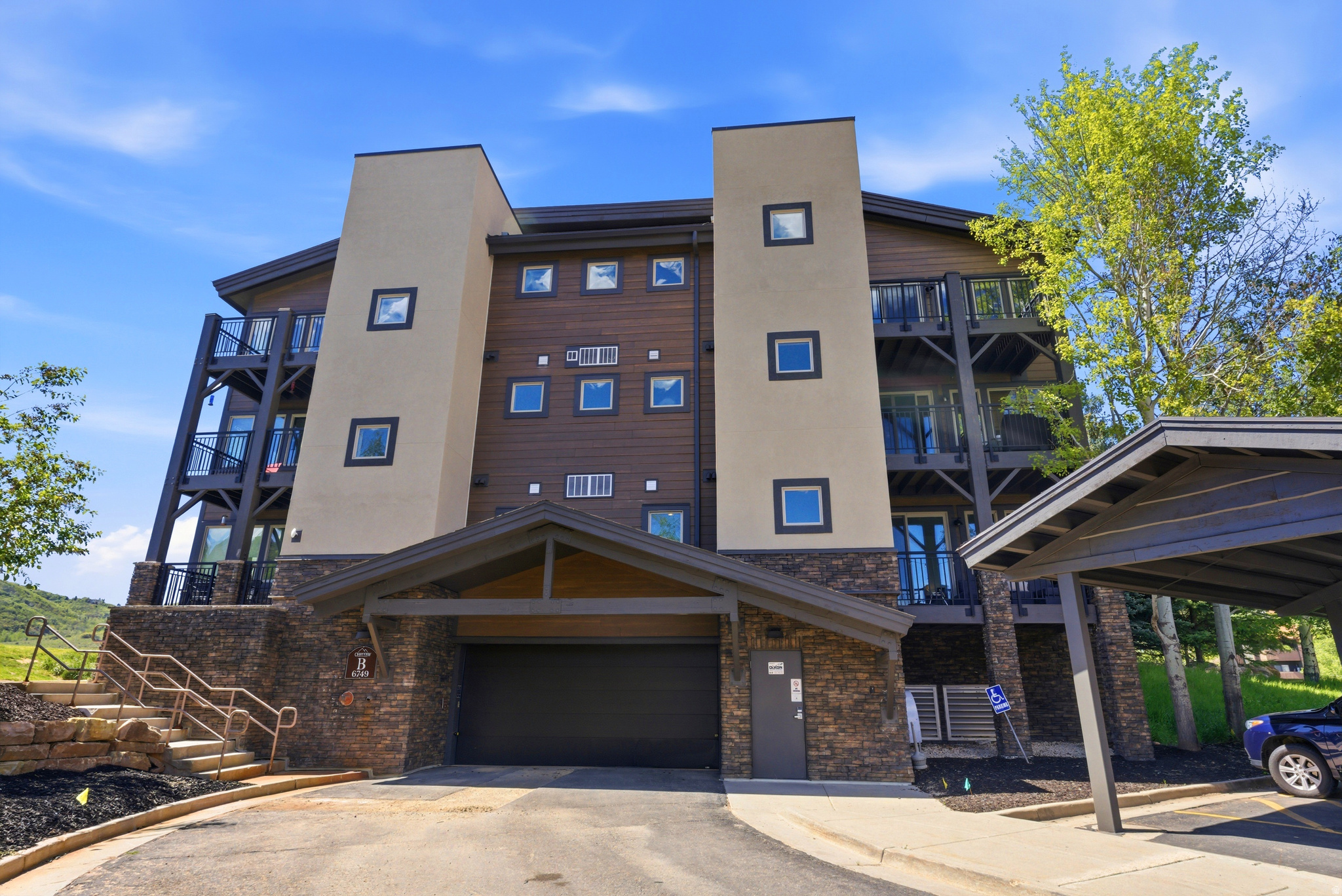 CRESTVIEW CONDOS - Residential