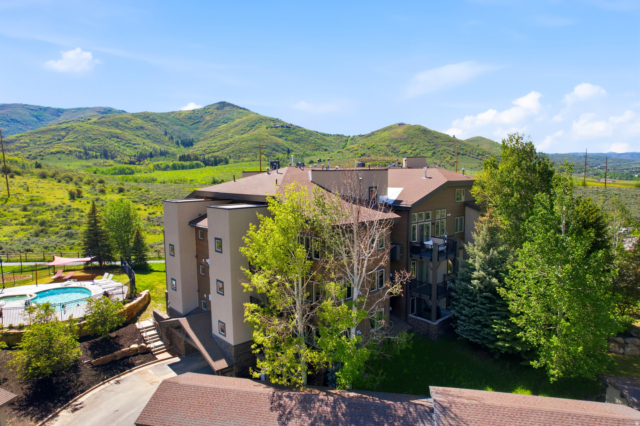 CRESTVIEW CONDOS - Residential