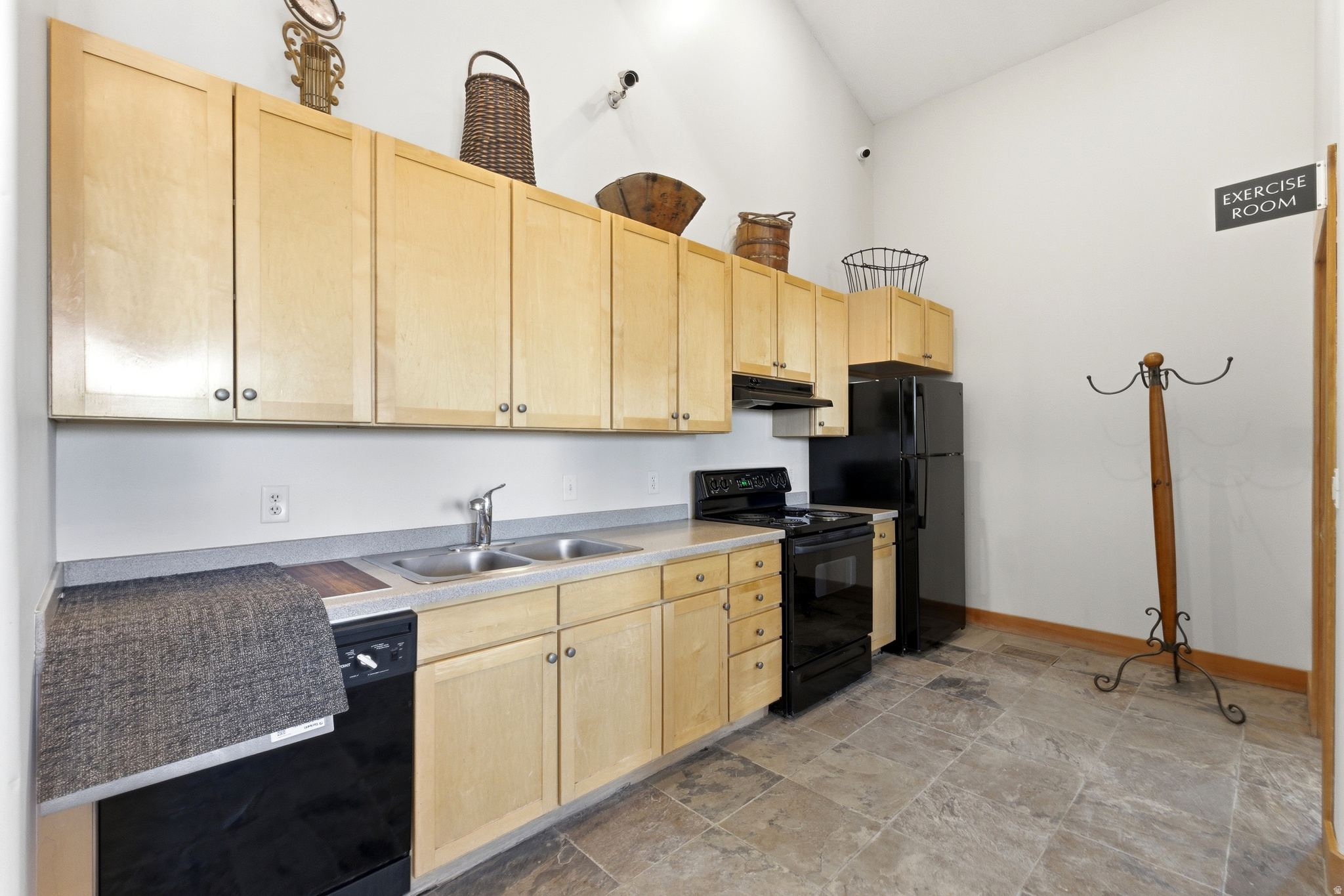 CRESTVIEW CONDOS - Residential