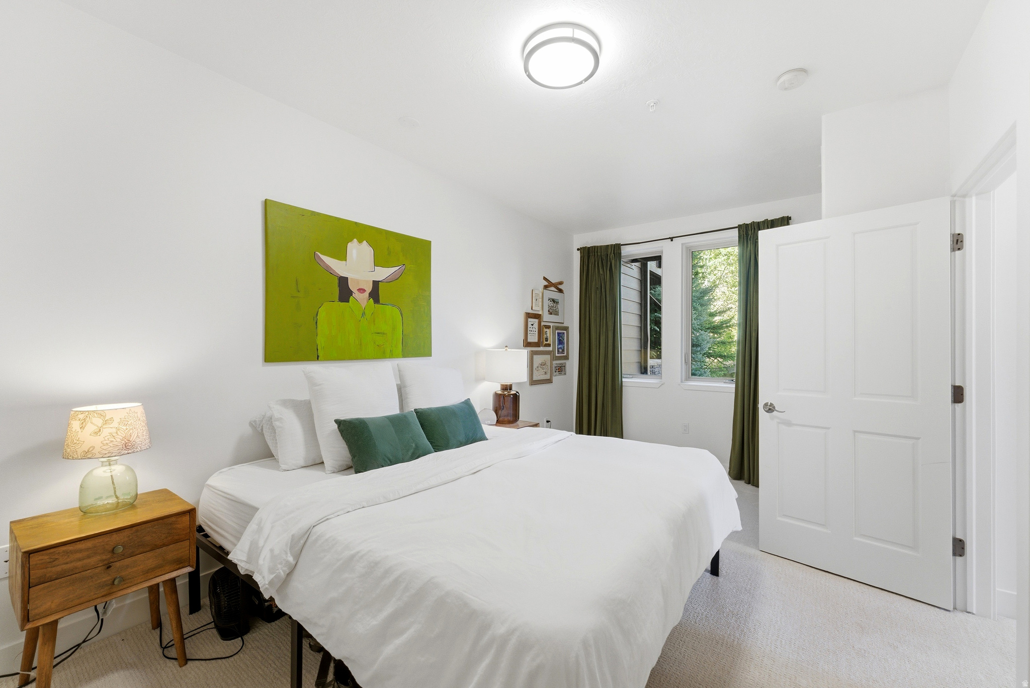 CRESTVIEW CONDOS - Residential