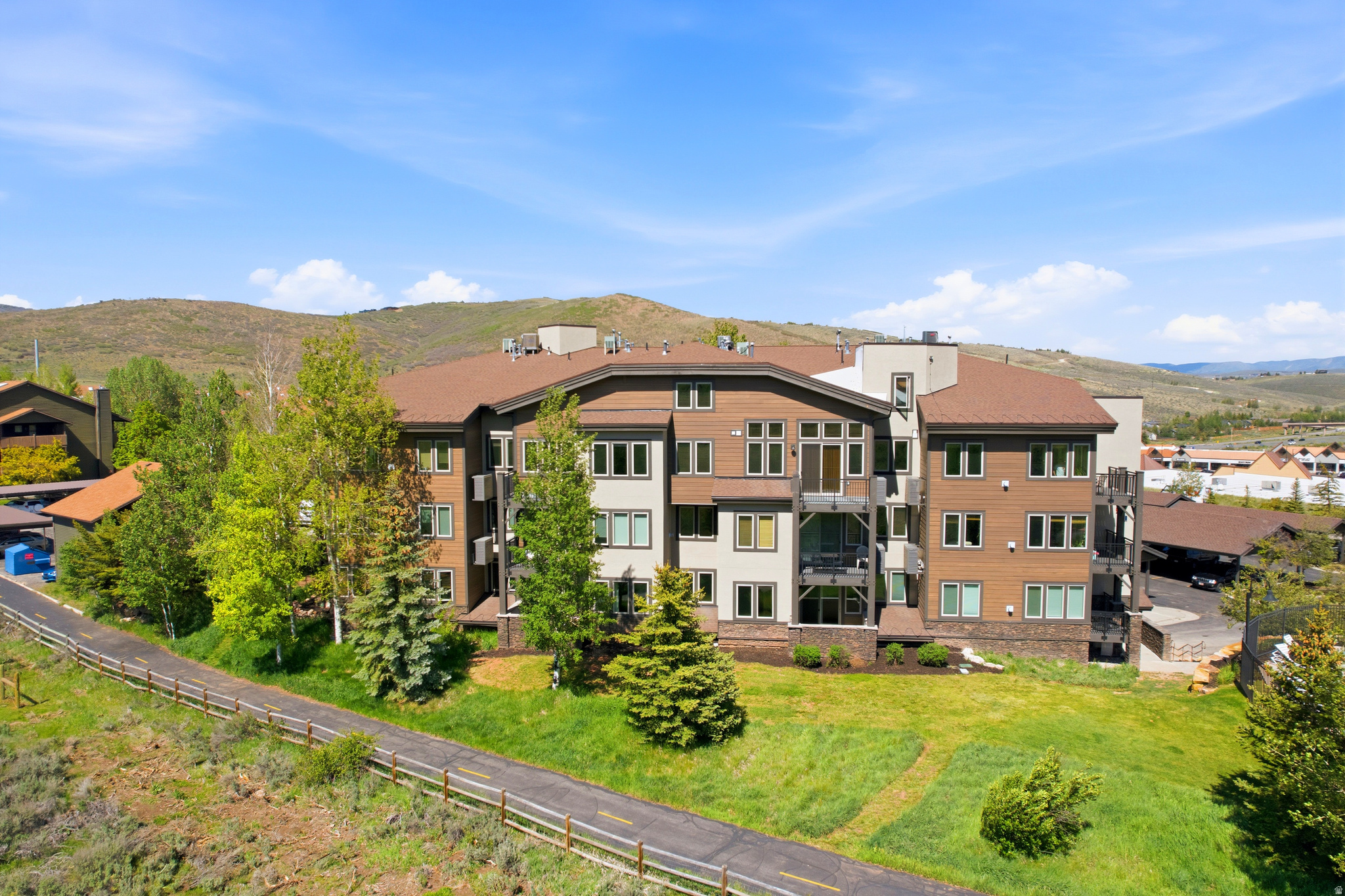 CRESTVIEW CONDOS - Residential