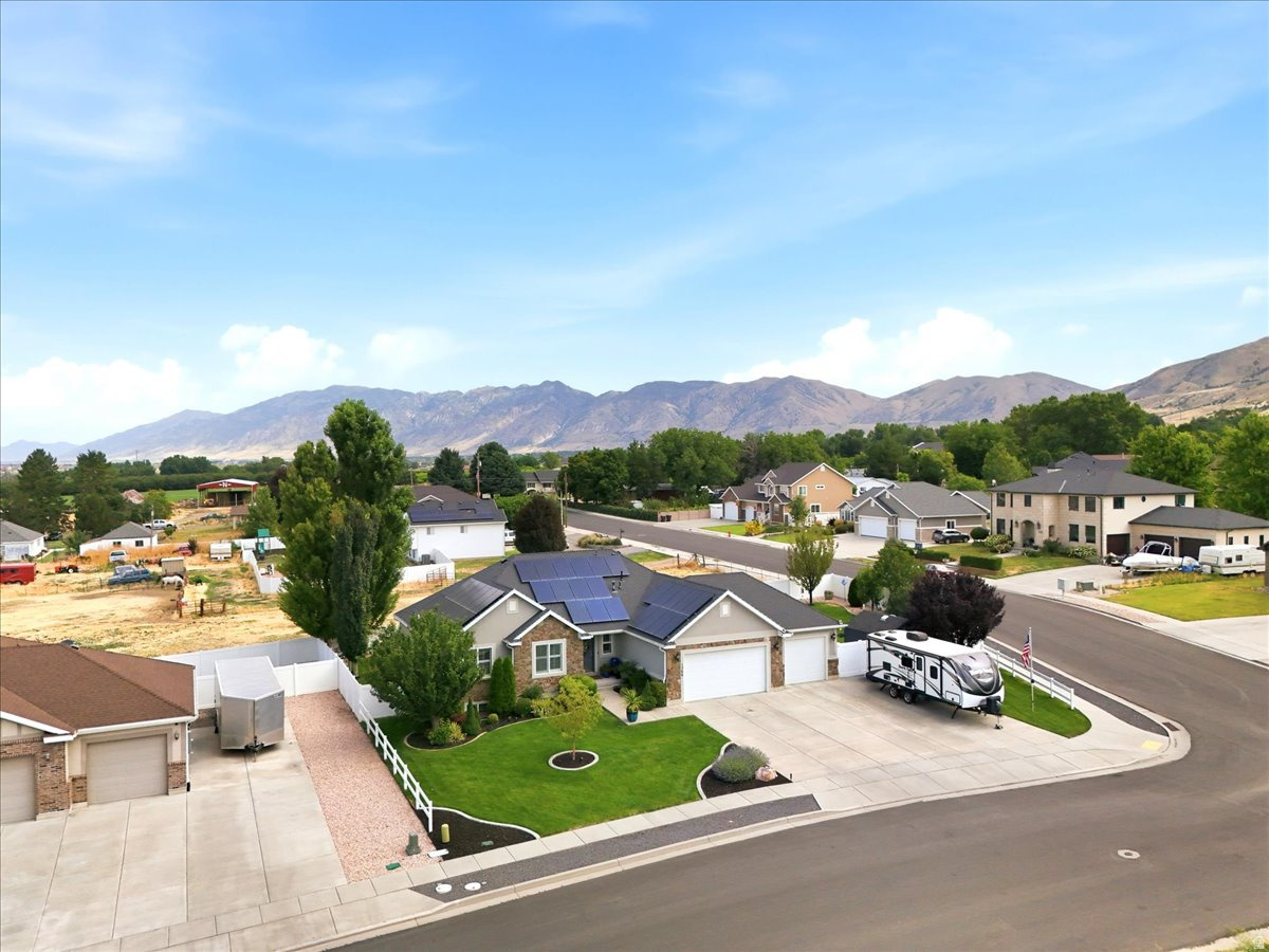 ORCHARD CREEK - Residential