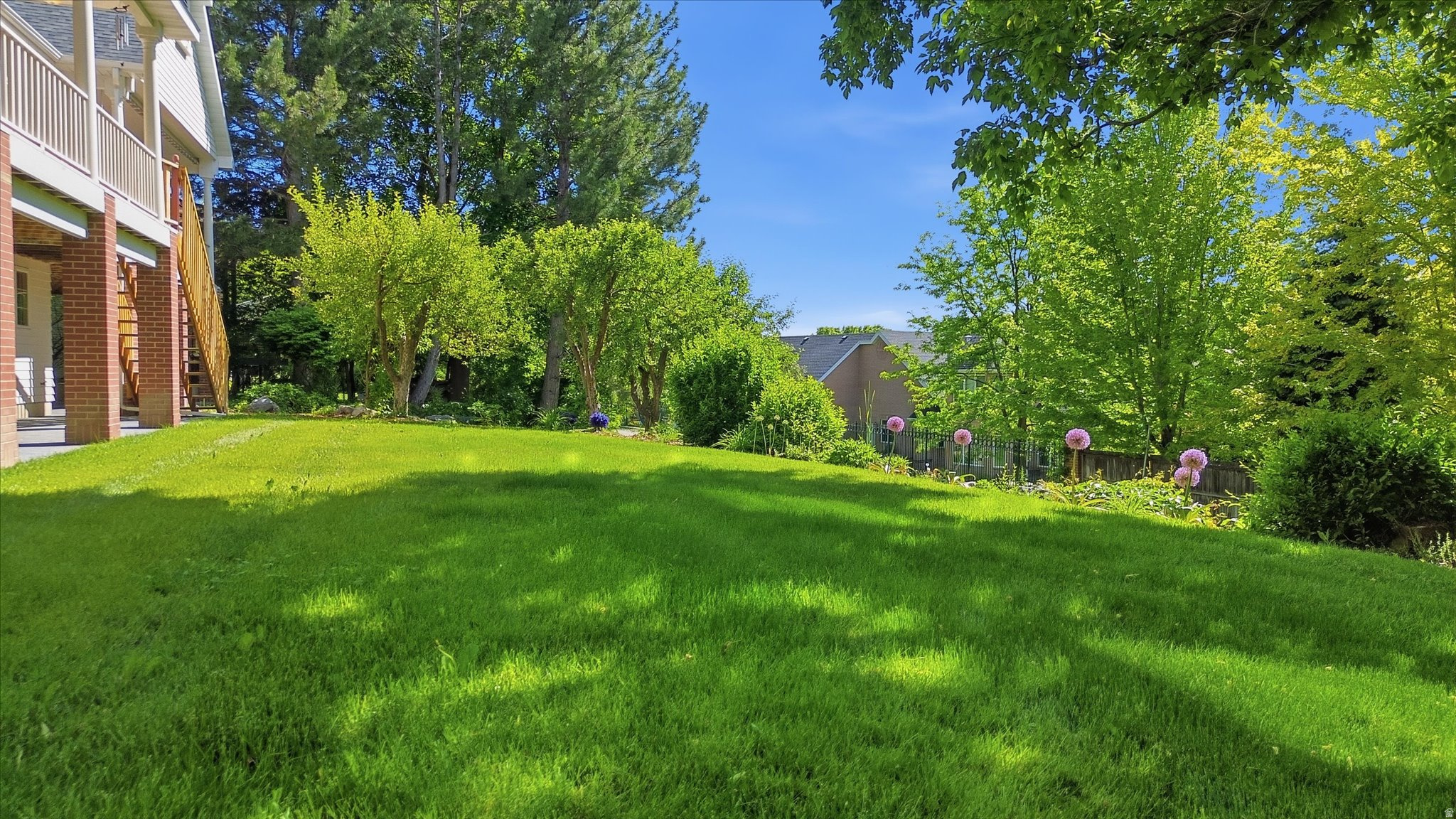 CASTLE HILLS - Residential