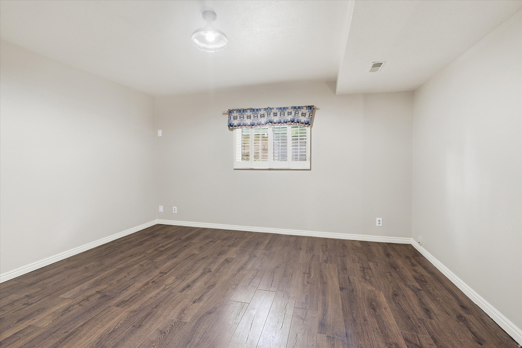 CASTLE HILLS - Residential