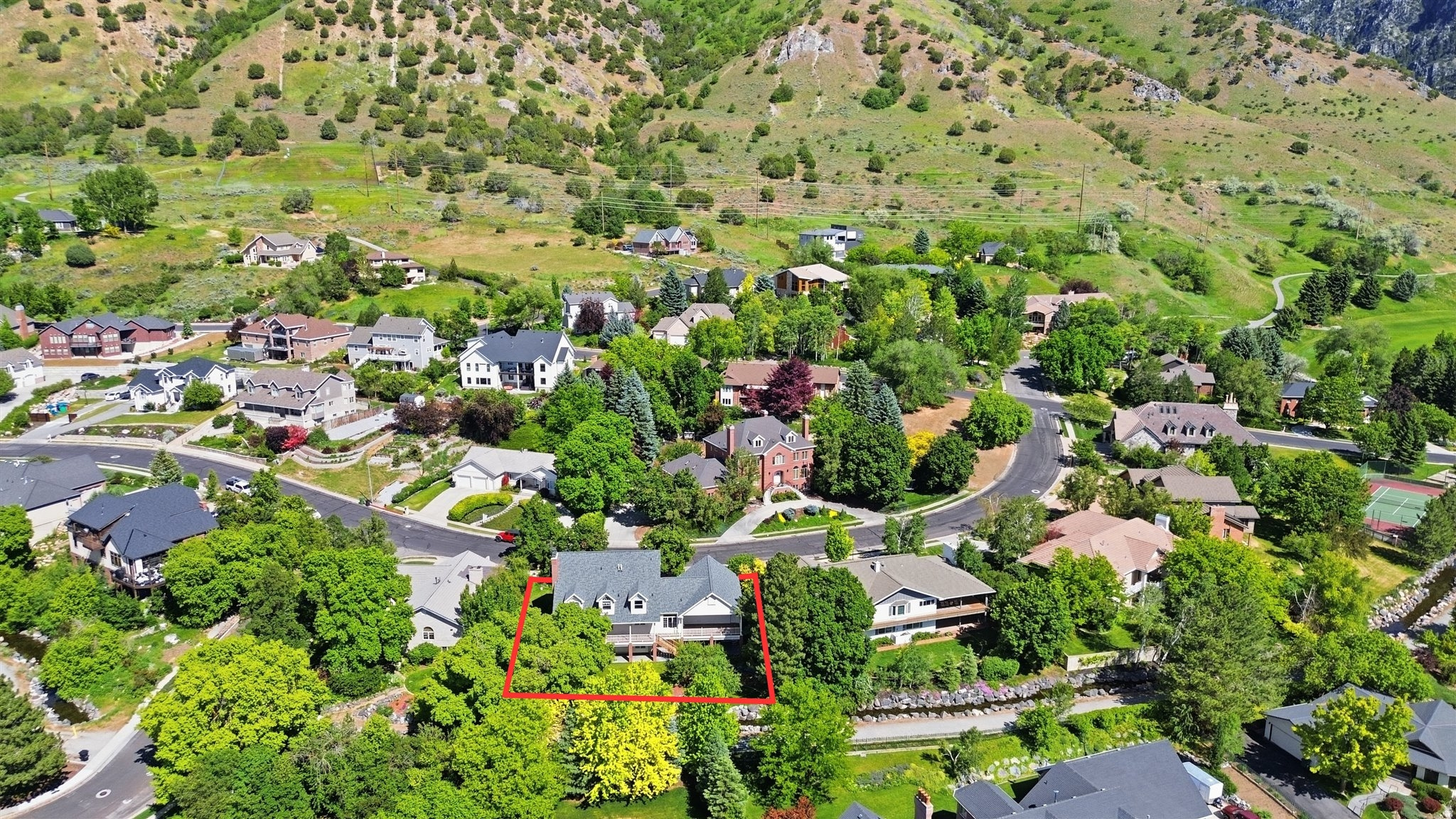 CASTLE HILLS - Residential