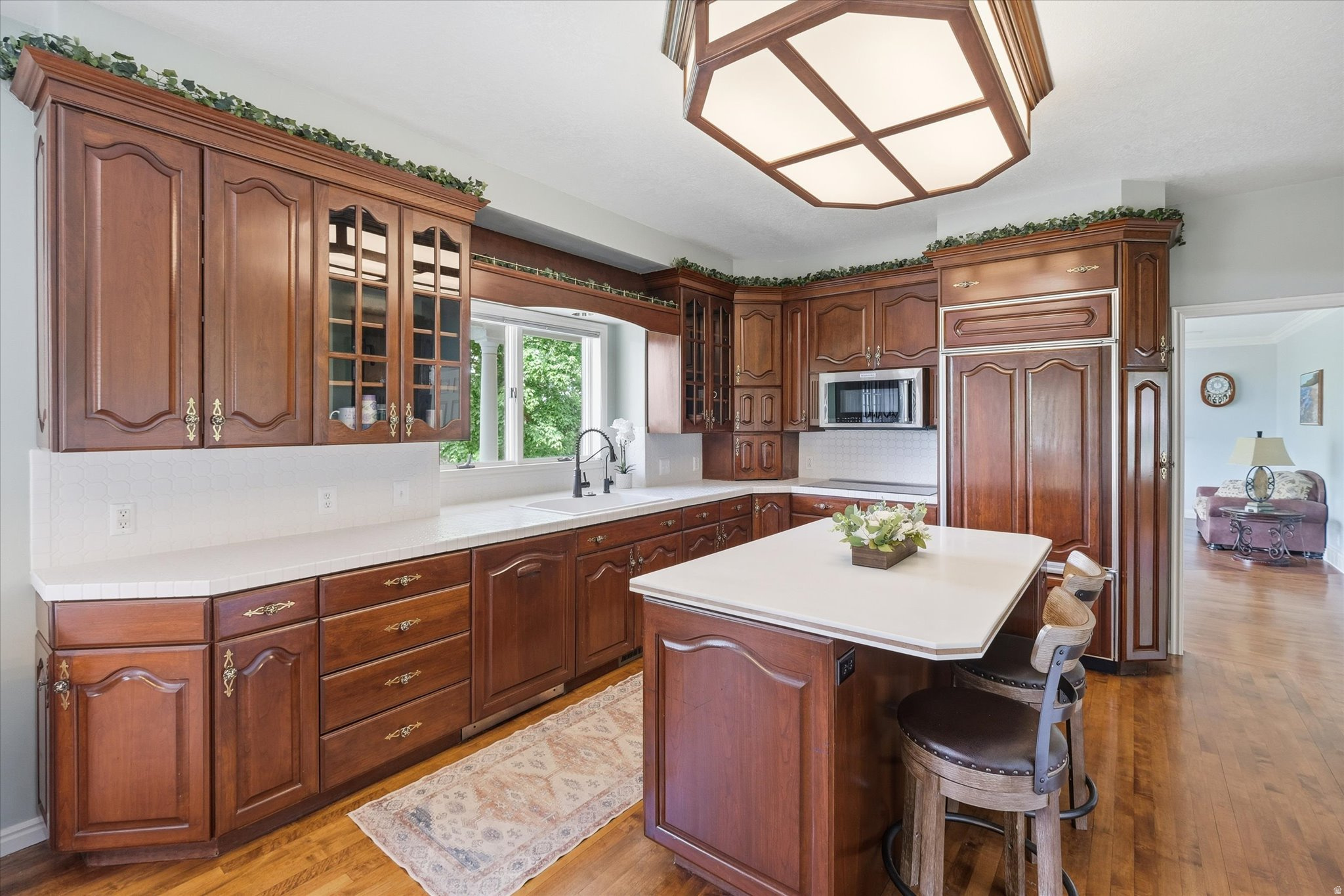 CASTLE HILLS - Residential