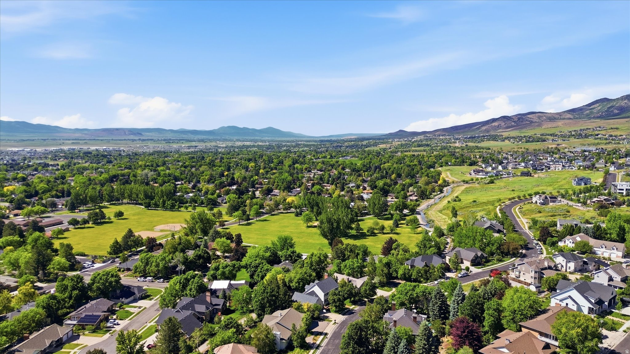 CASTLE HILLS - Residential