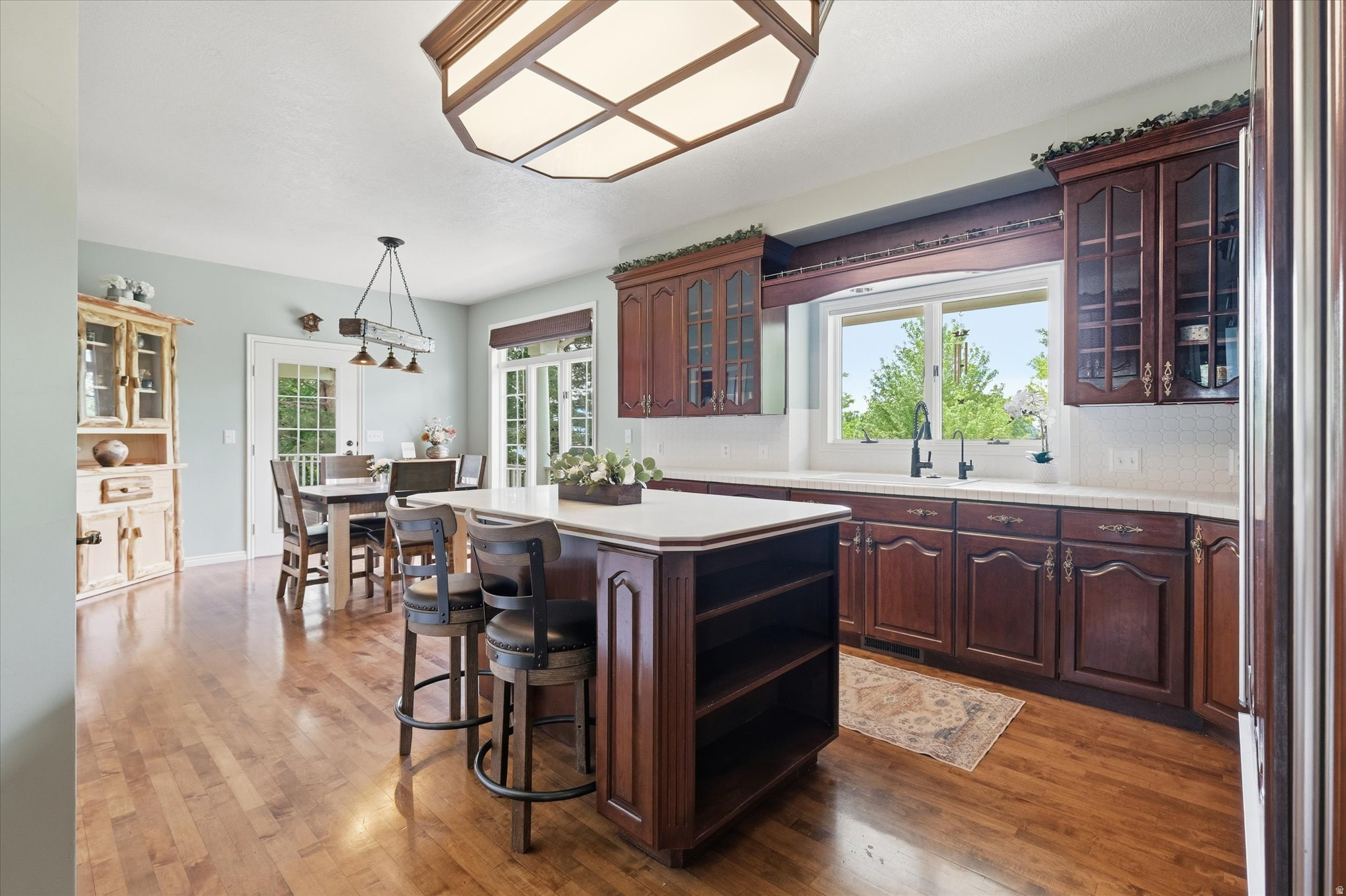 CASTLE HILLS - Residential