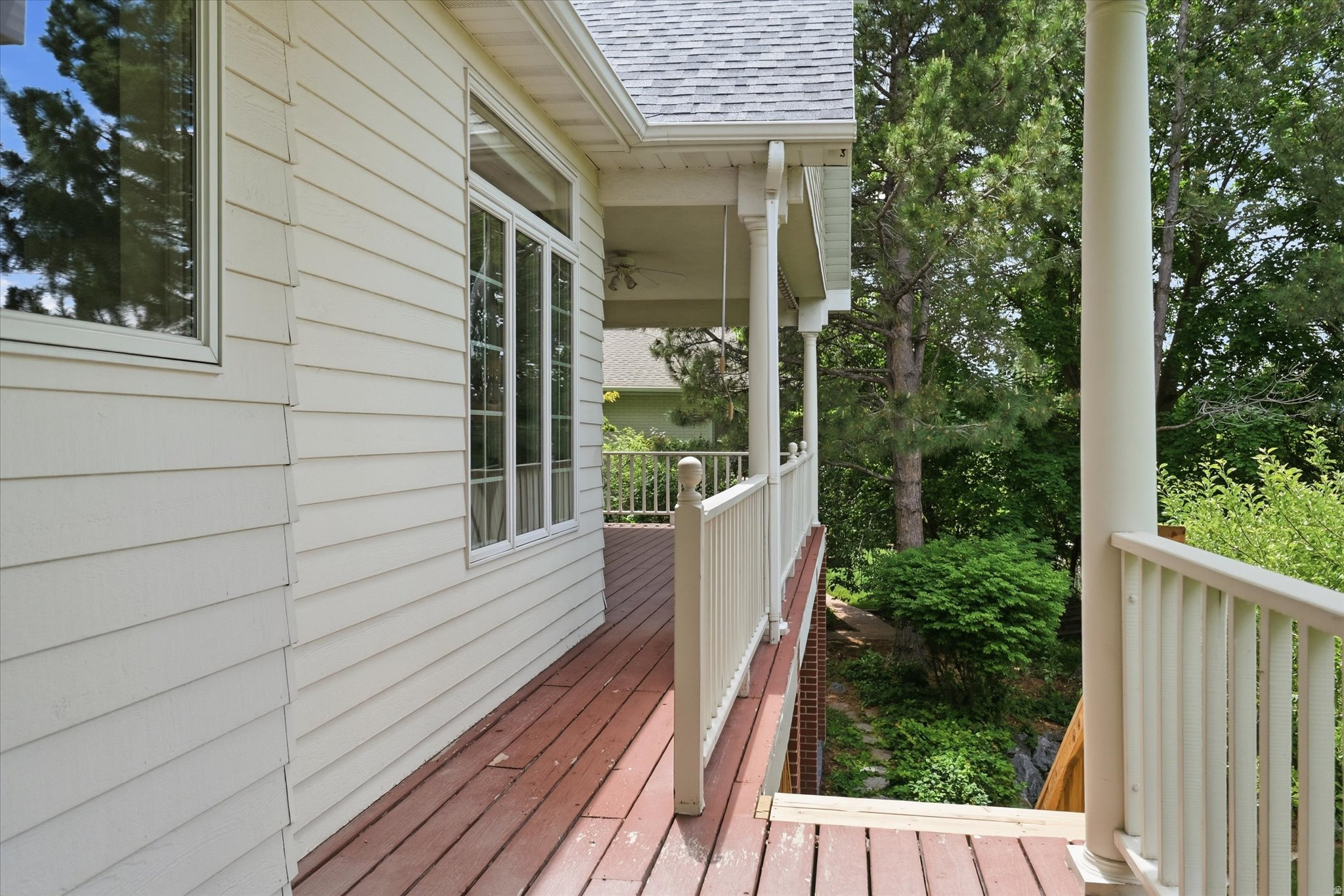 CASTLE HILLS - Residential