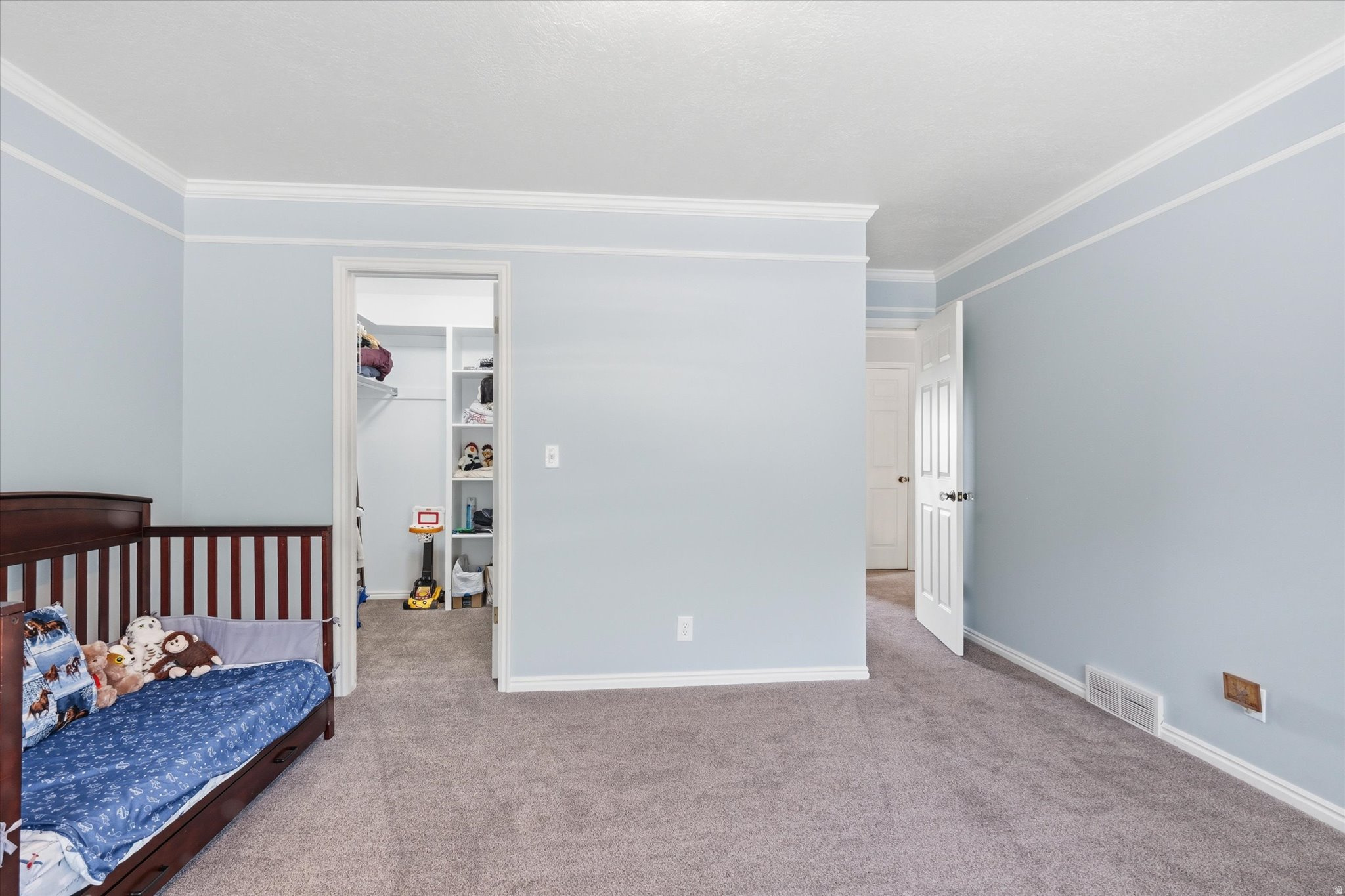 CASTLE HILLS - Residential