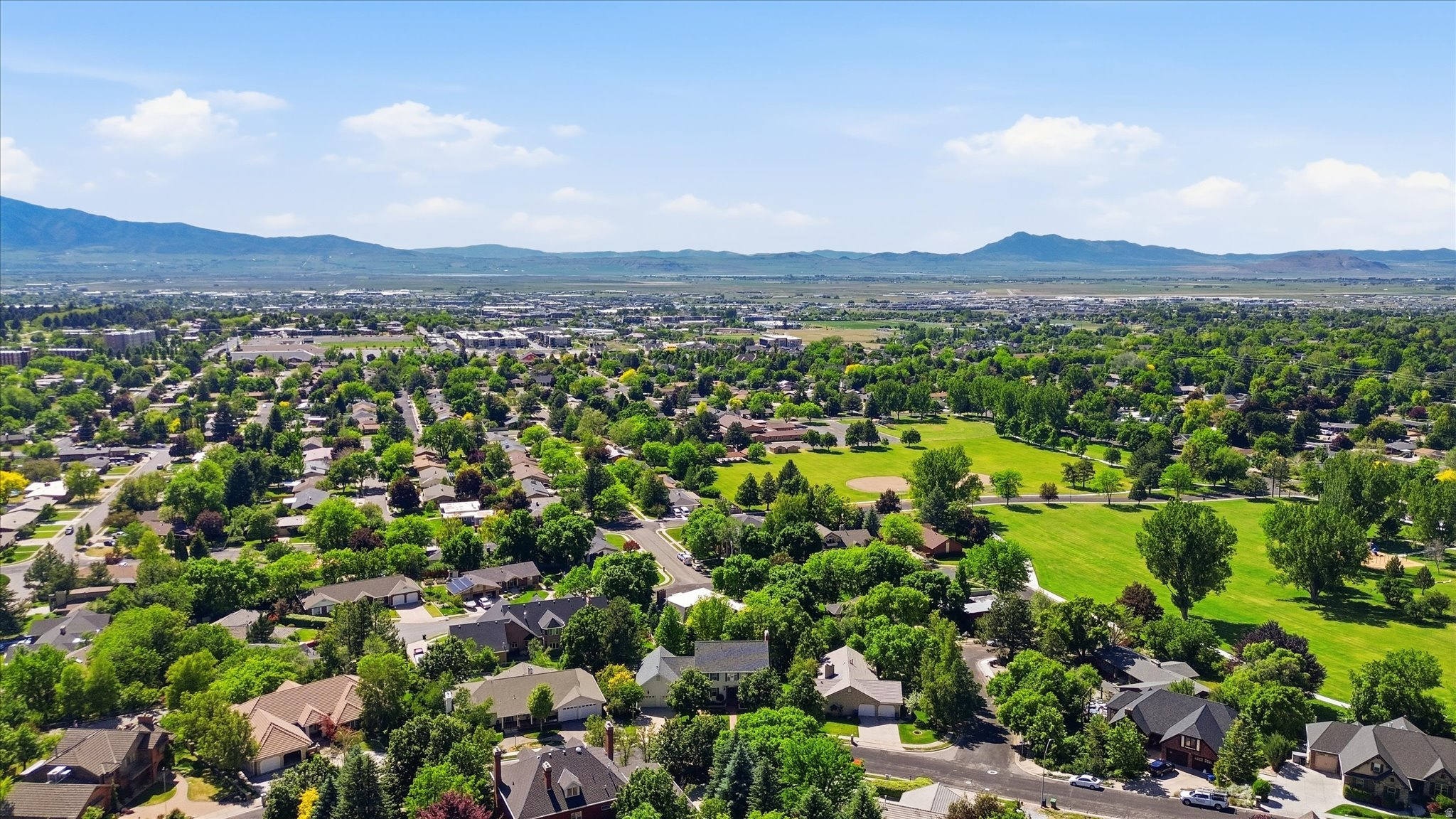 CASTLE HILLS - Residential