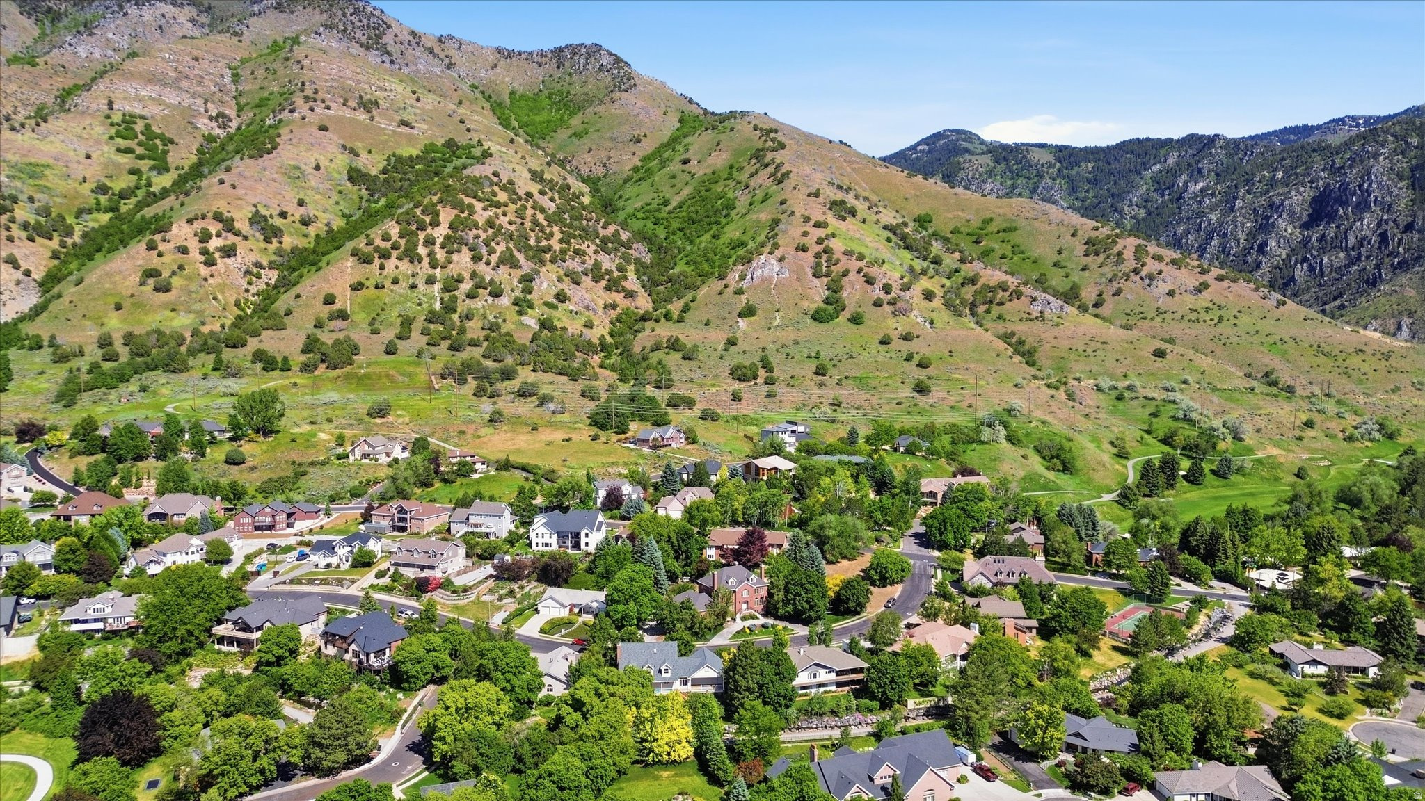 CASTLE HILLS - Residential
