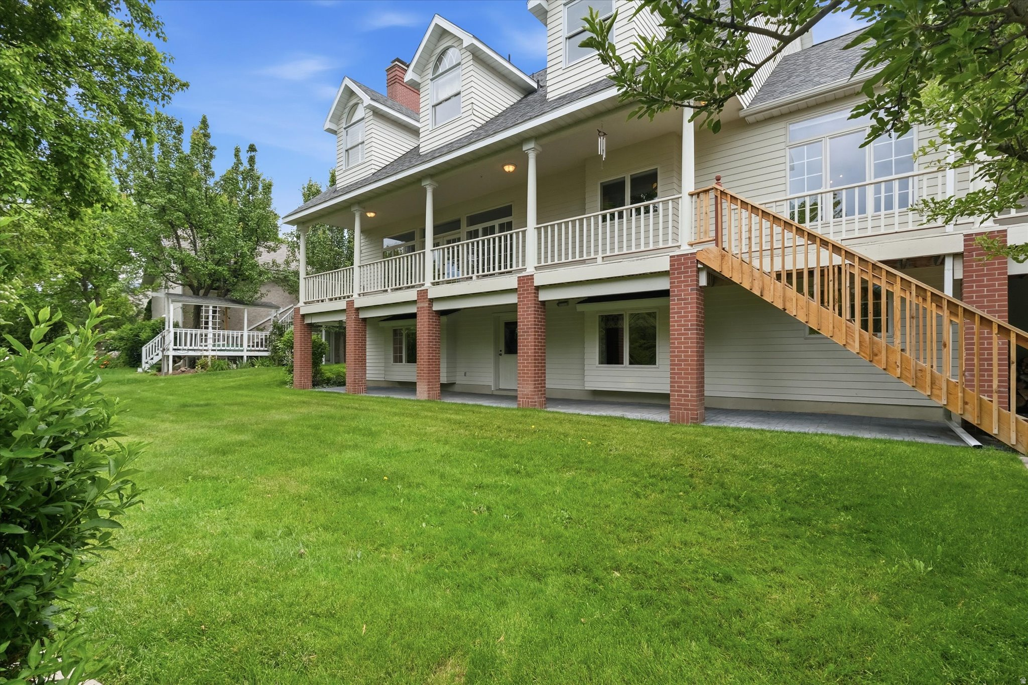 CASTLE HILLS - Residential