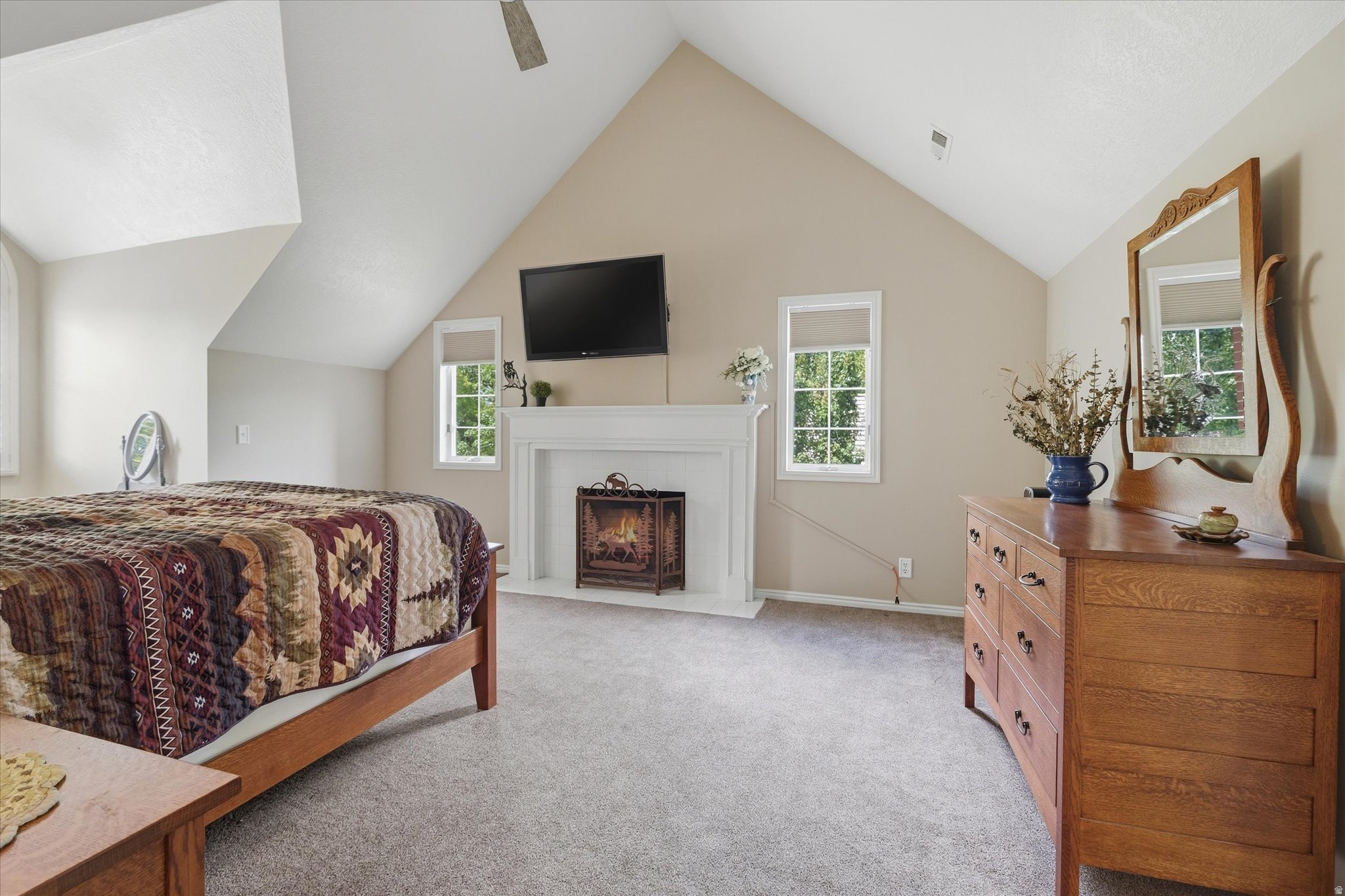 CASTLE HILLS - Residential