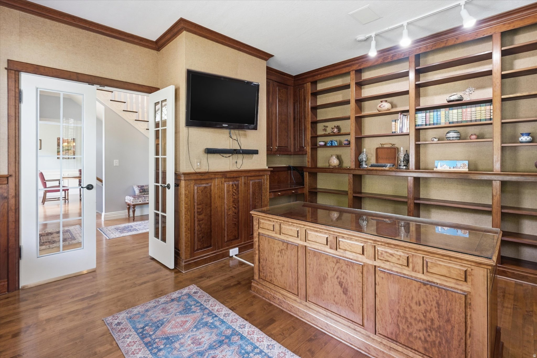 CASTLE HILLS - Residential