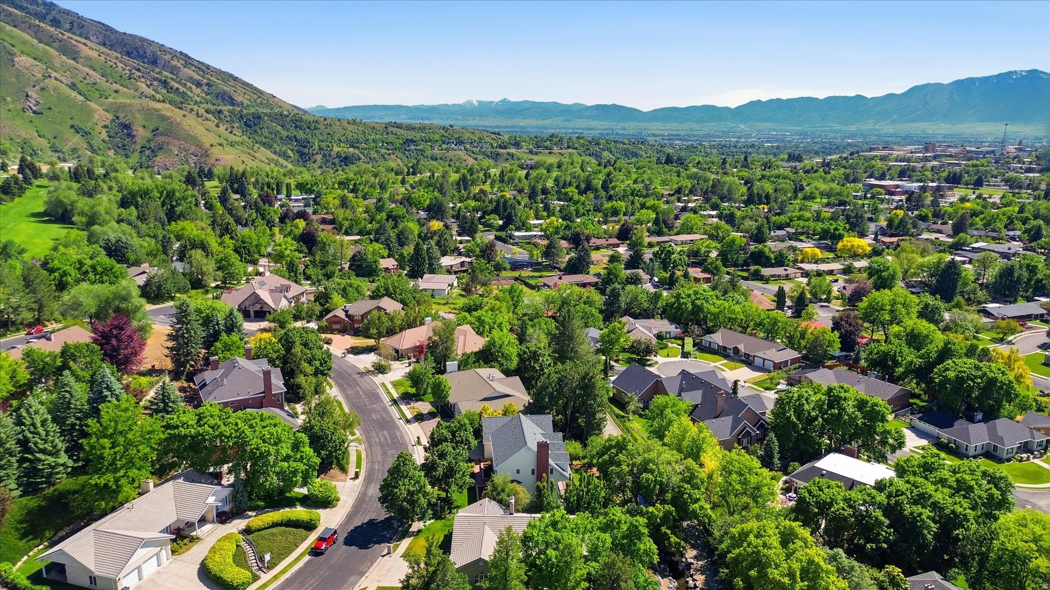 CASTLE HILLS - Residential