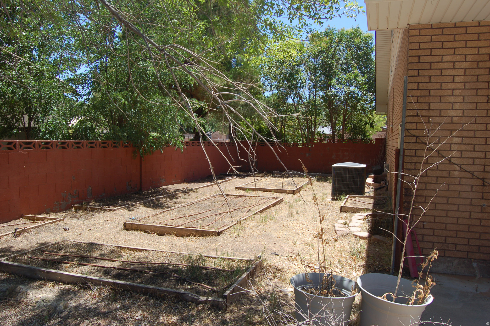BLOOMINGTON RANCHES - Residential