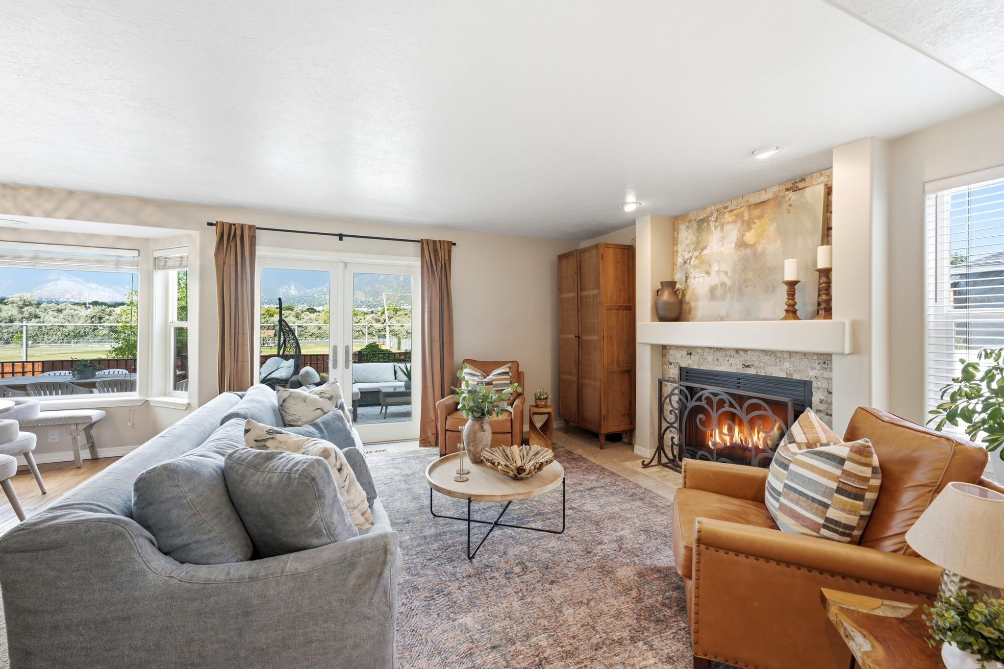 MEADOWS - Residential