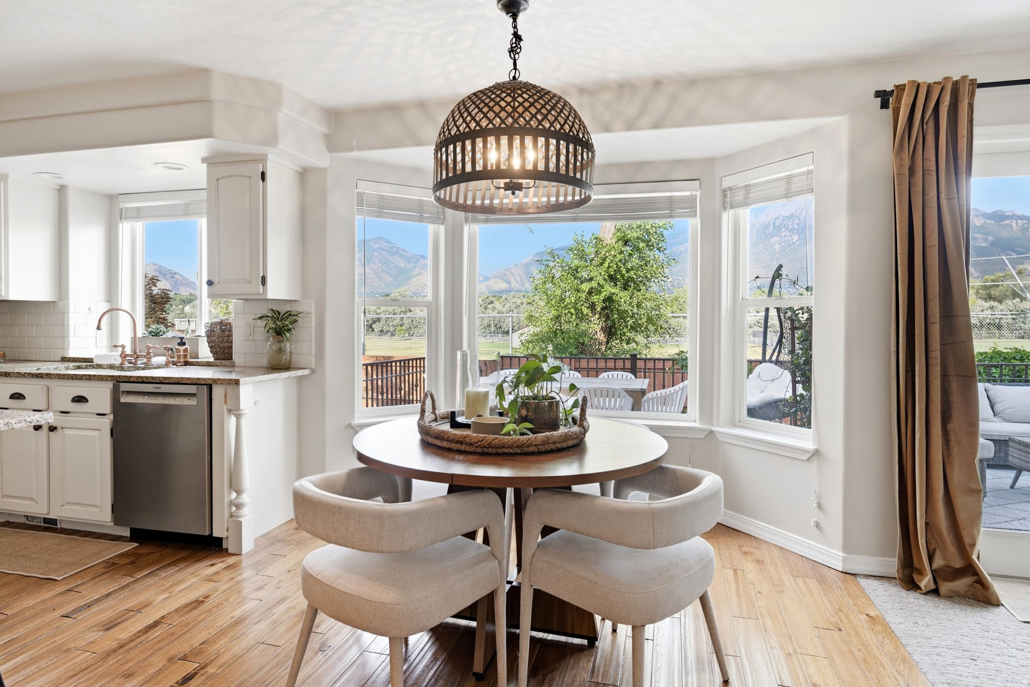 MEADOWS - Residential